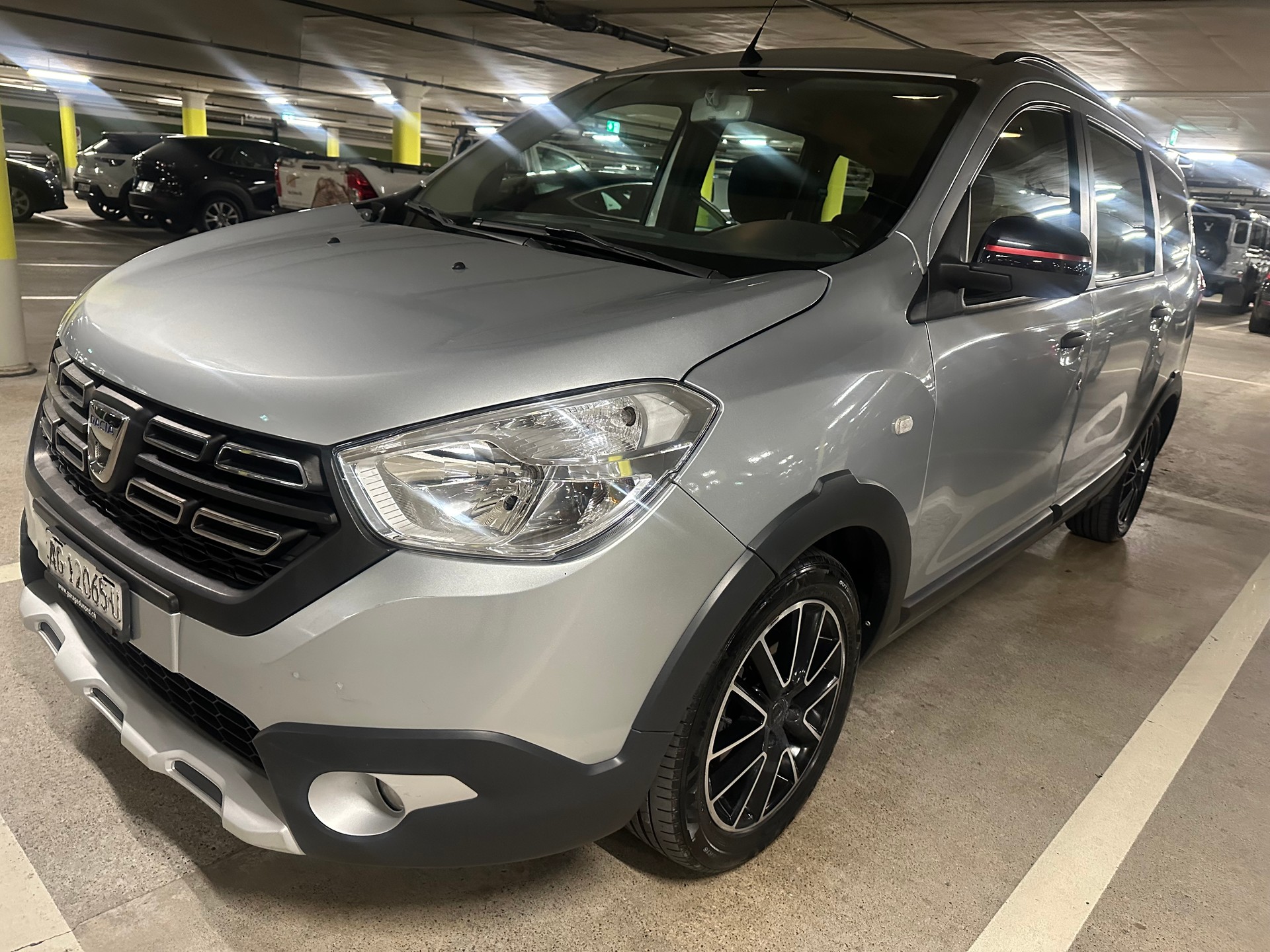 DACIA Lodgy TCE 130 Stepway 7PL-image-0