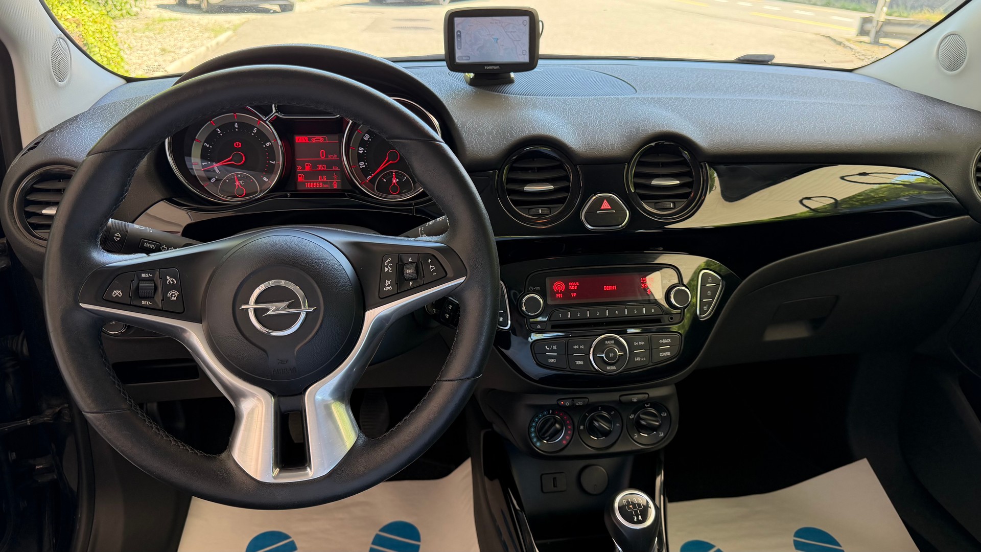 OPEL Adam 1.2 ecoFLEX-image-9