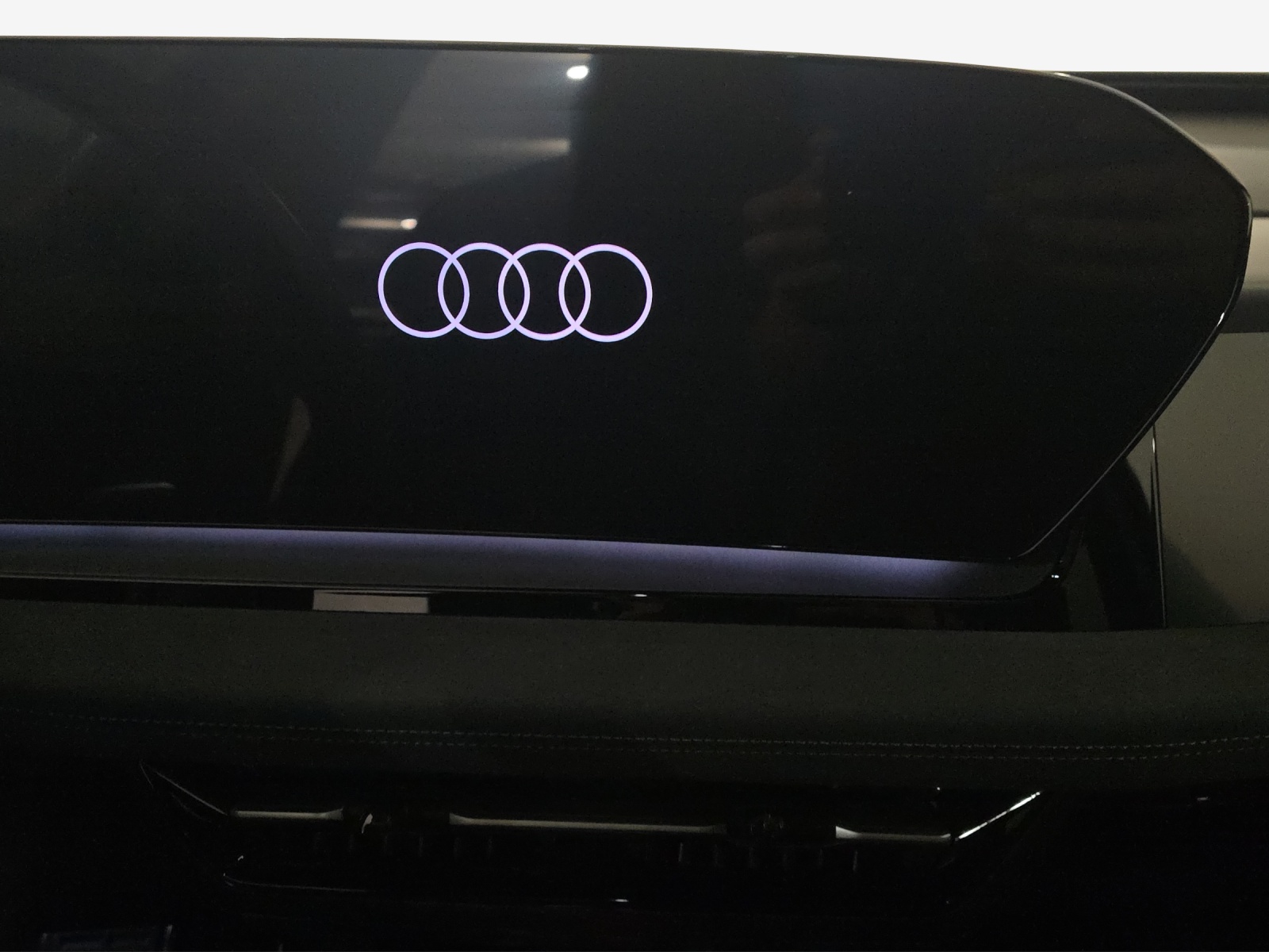 AUDI SQ6 e-tron quattro-image-10