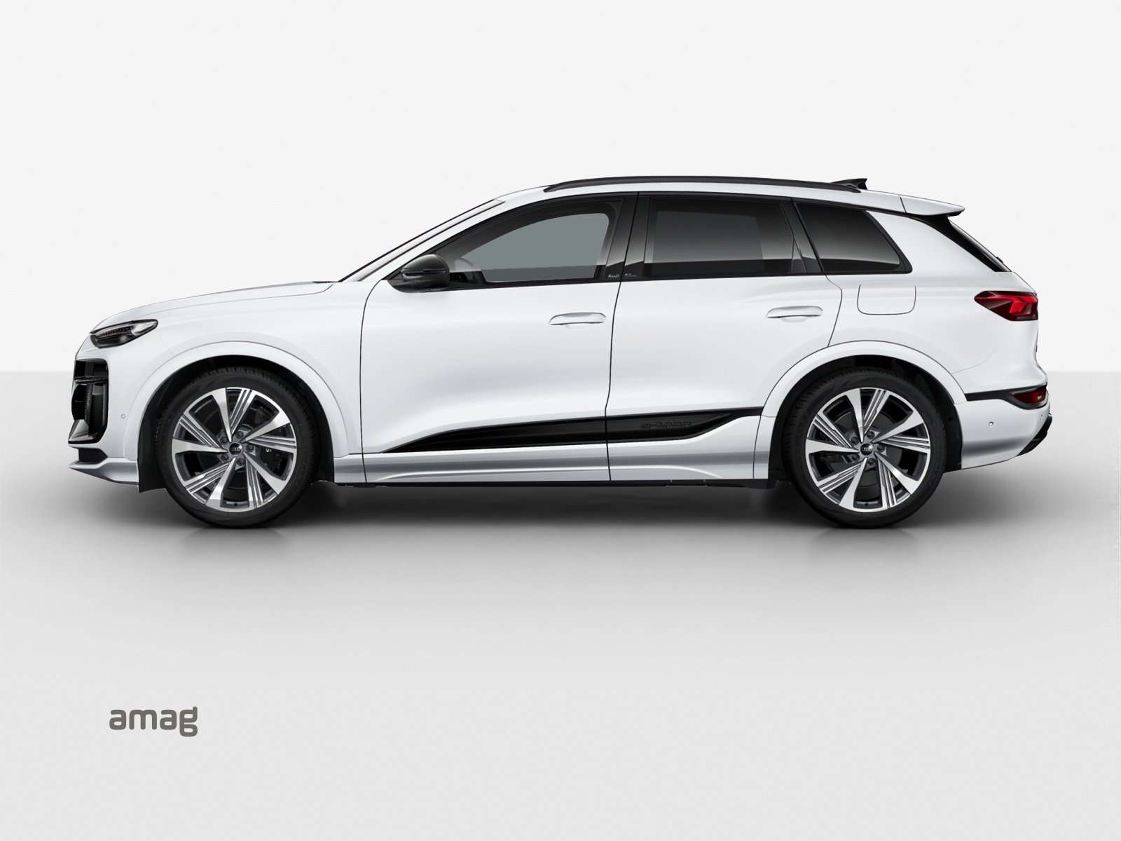 AUDI SQ6 e-tron quattro-image-1