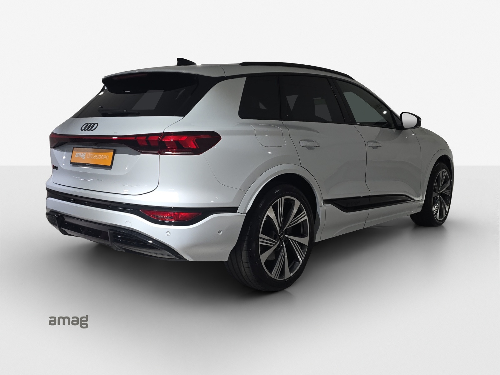 AUDI SQ6 e-tron quattro-image-4