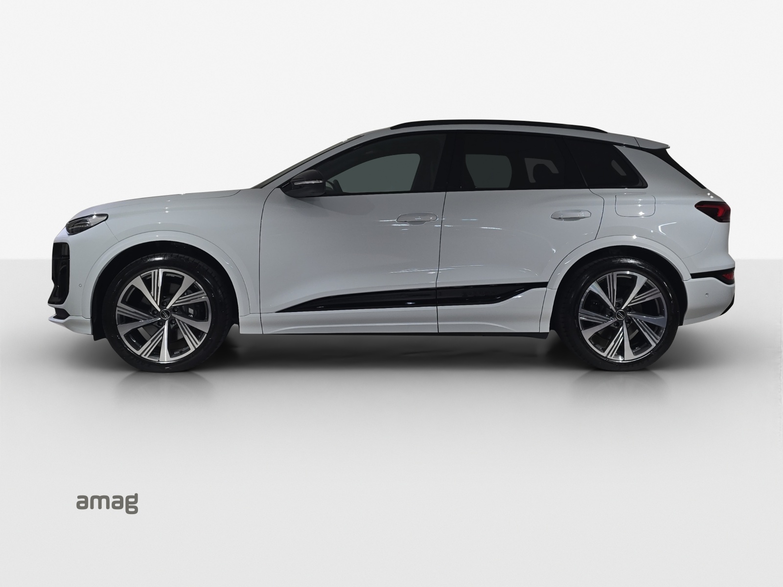 AUDI SQ6 e-tron quattro-image-1