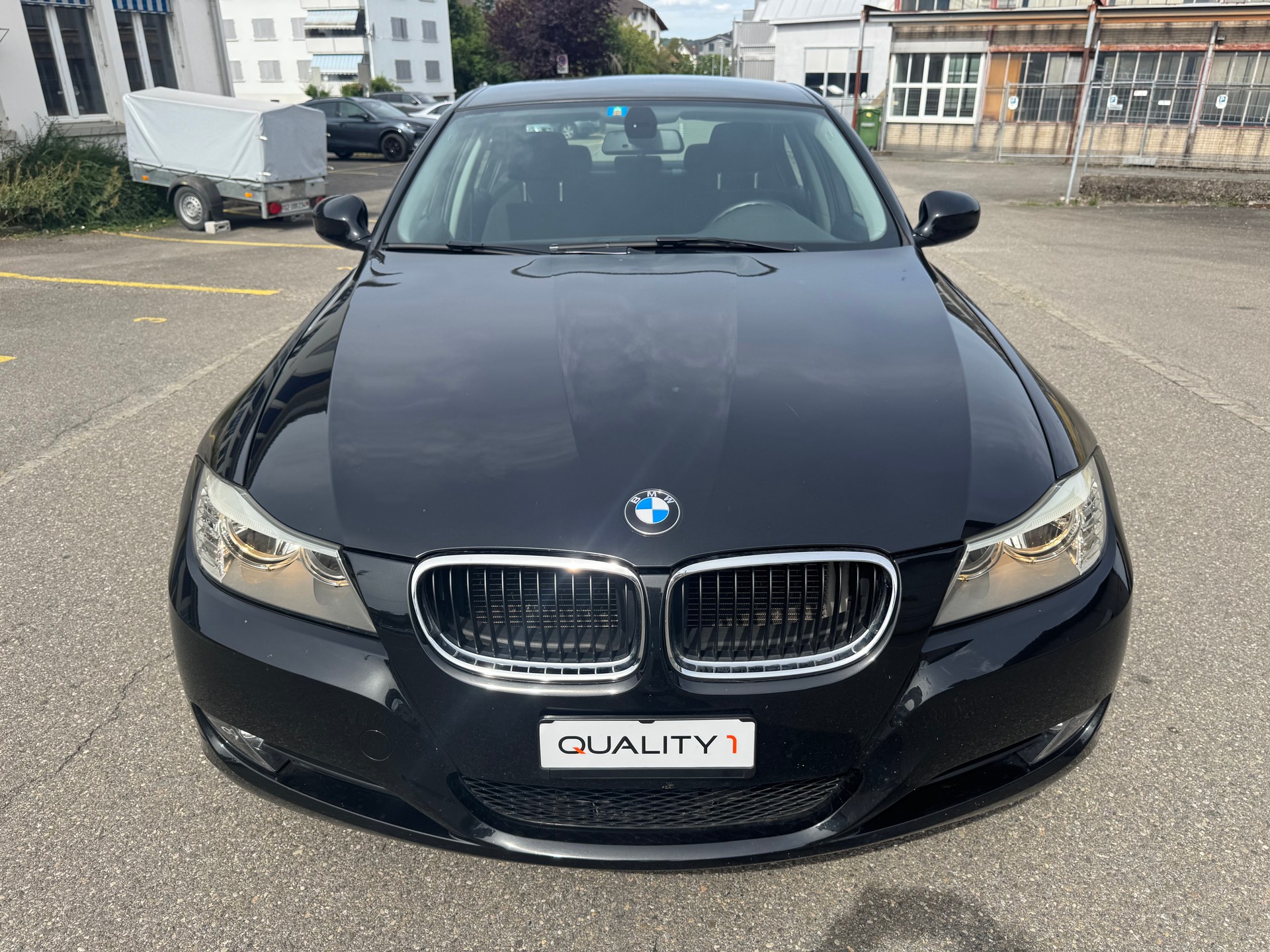 BMW 320i Steptronic-image-1