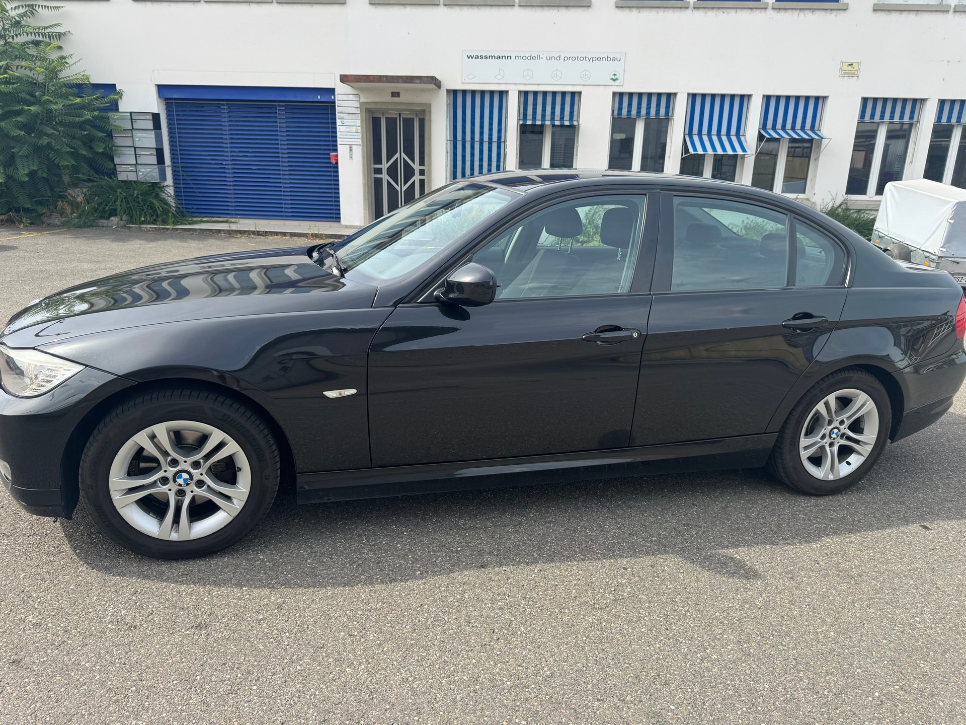 BMW 320i Steptronic-image-7