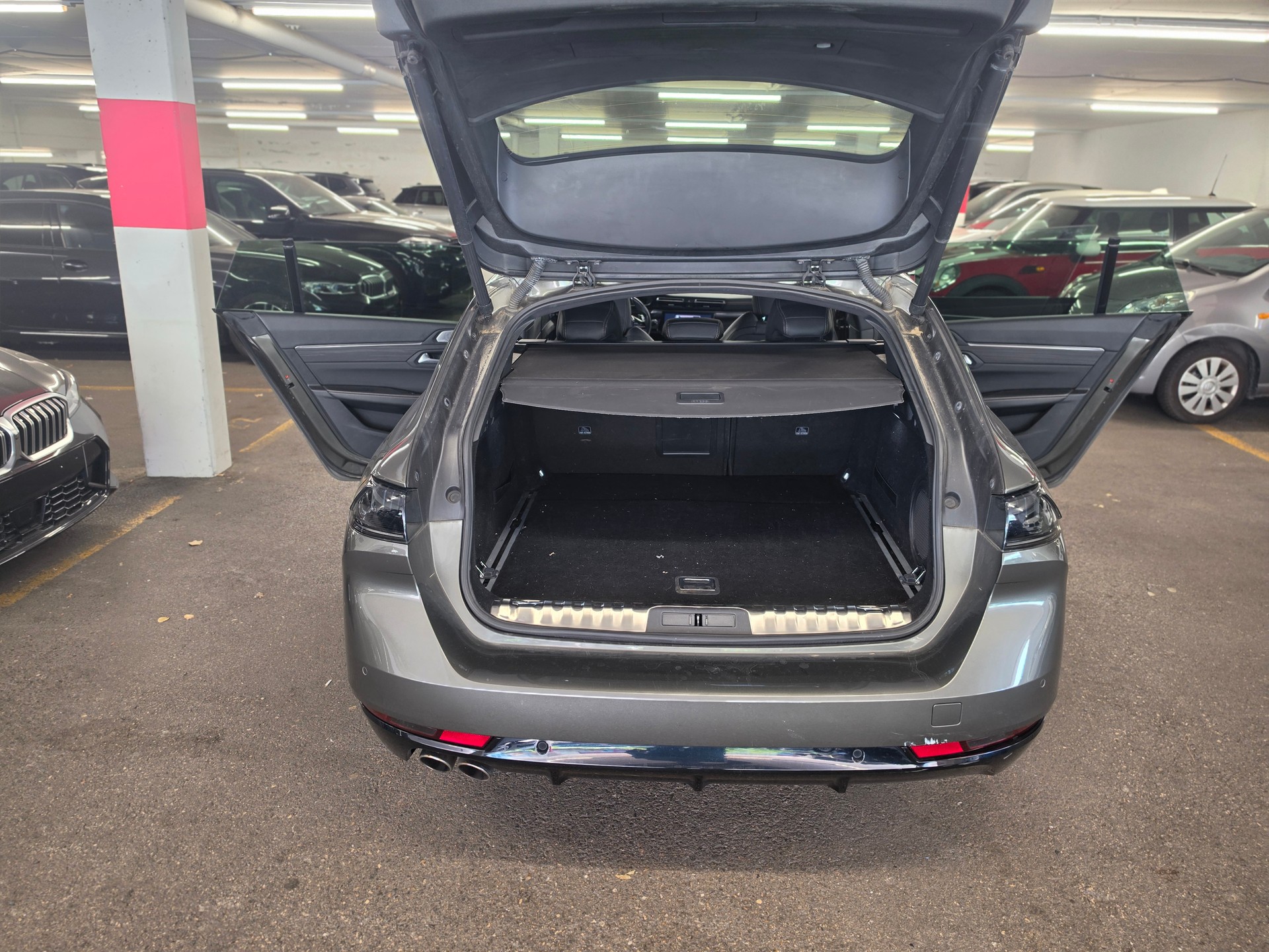 PEUGEOT Break. 2.0 HDI-image-13