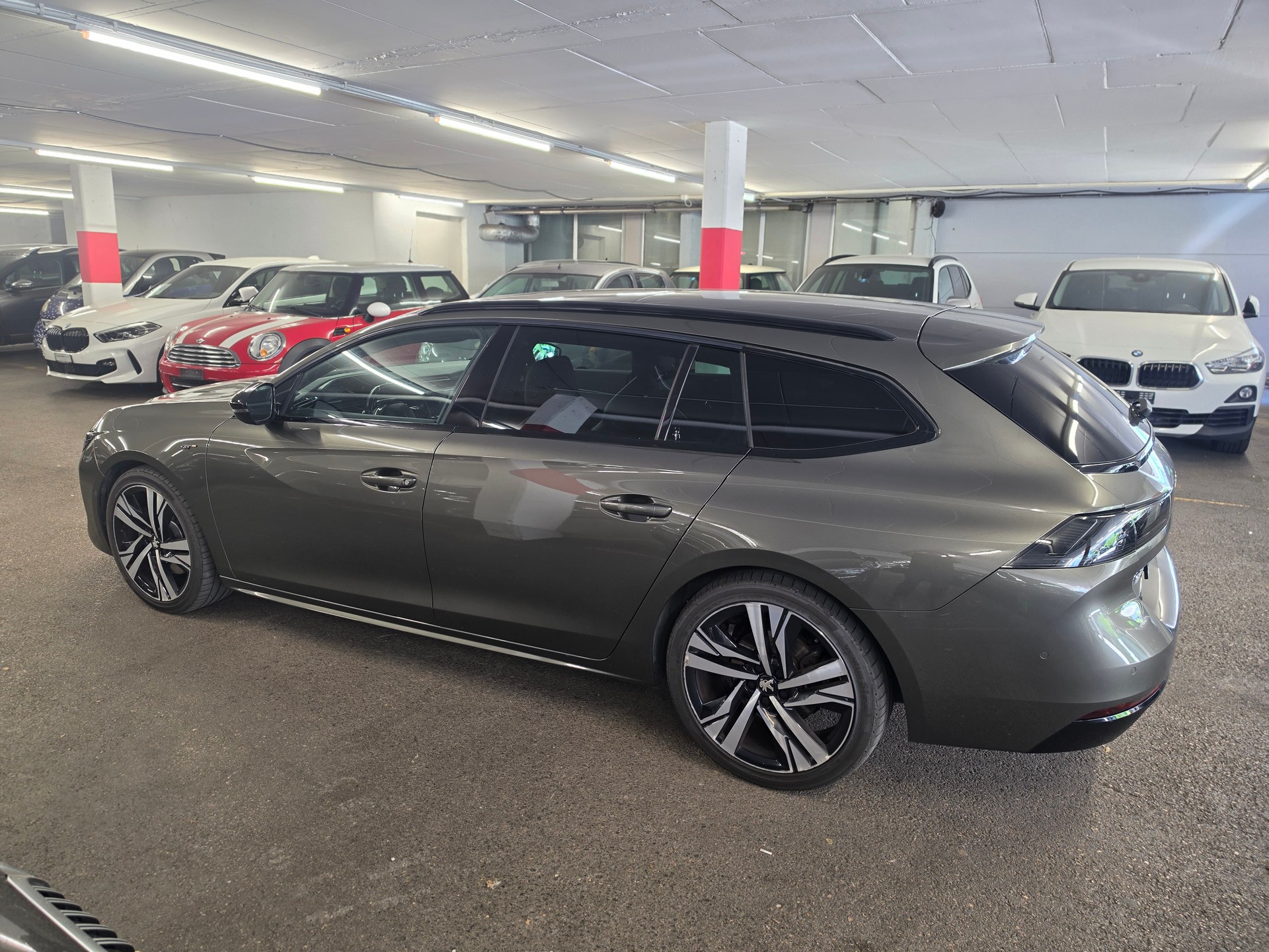 PEUGEOT Break. 2.0 HDI-image-7