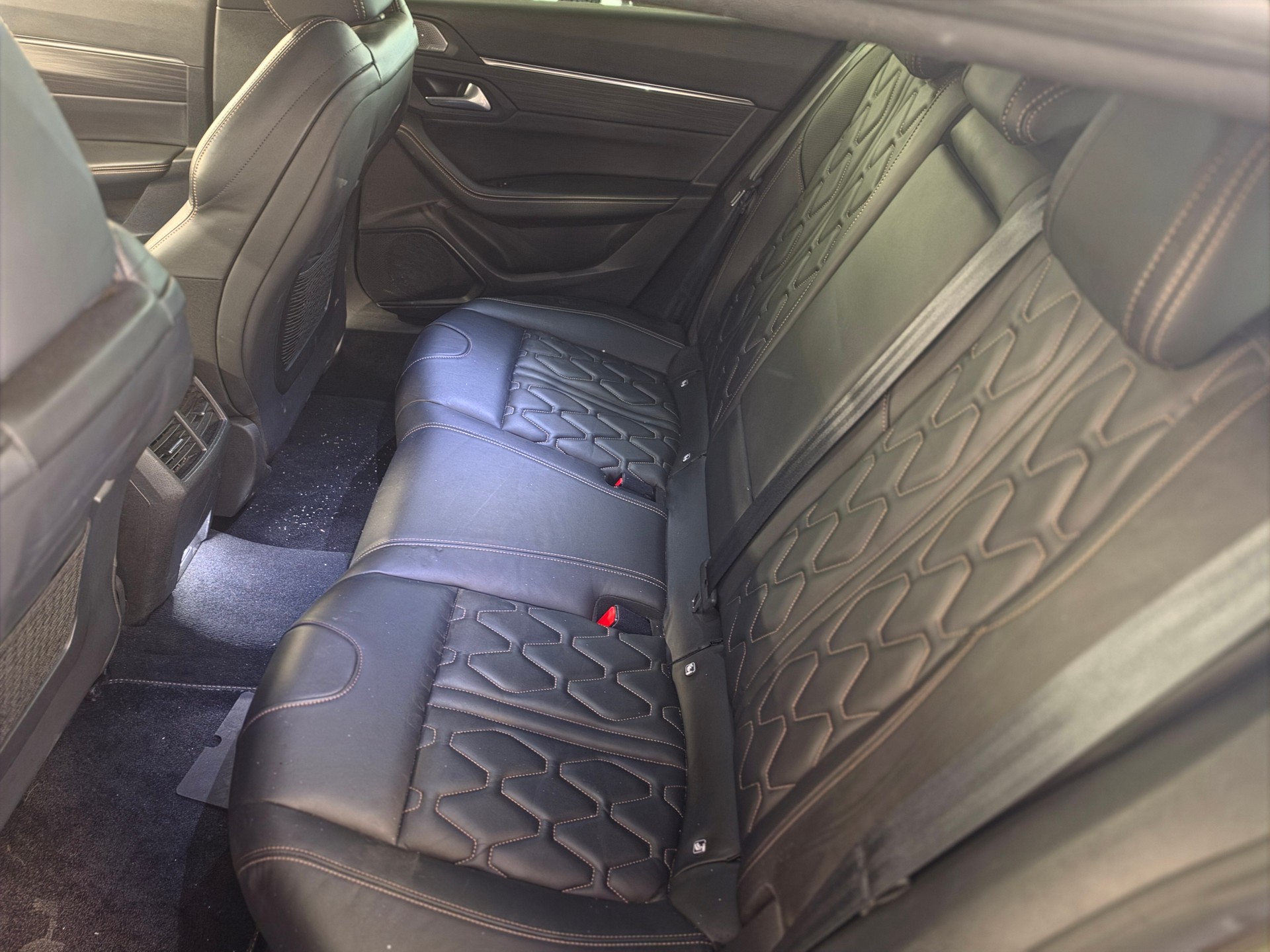 PEUGEOT Break. 2.0 HDI-image-14