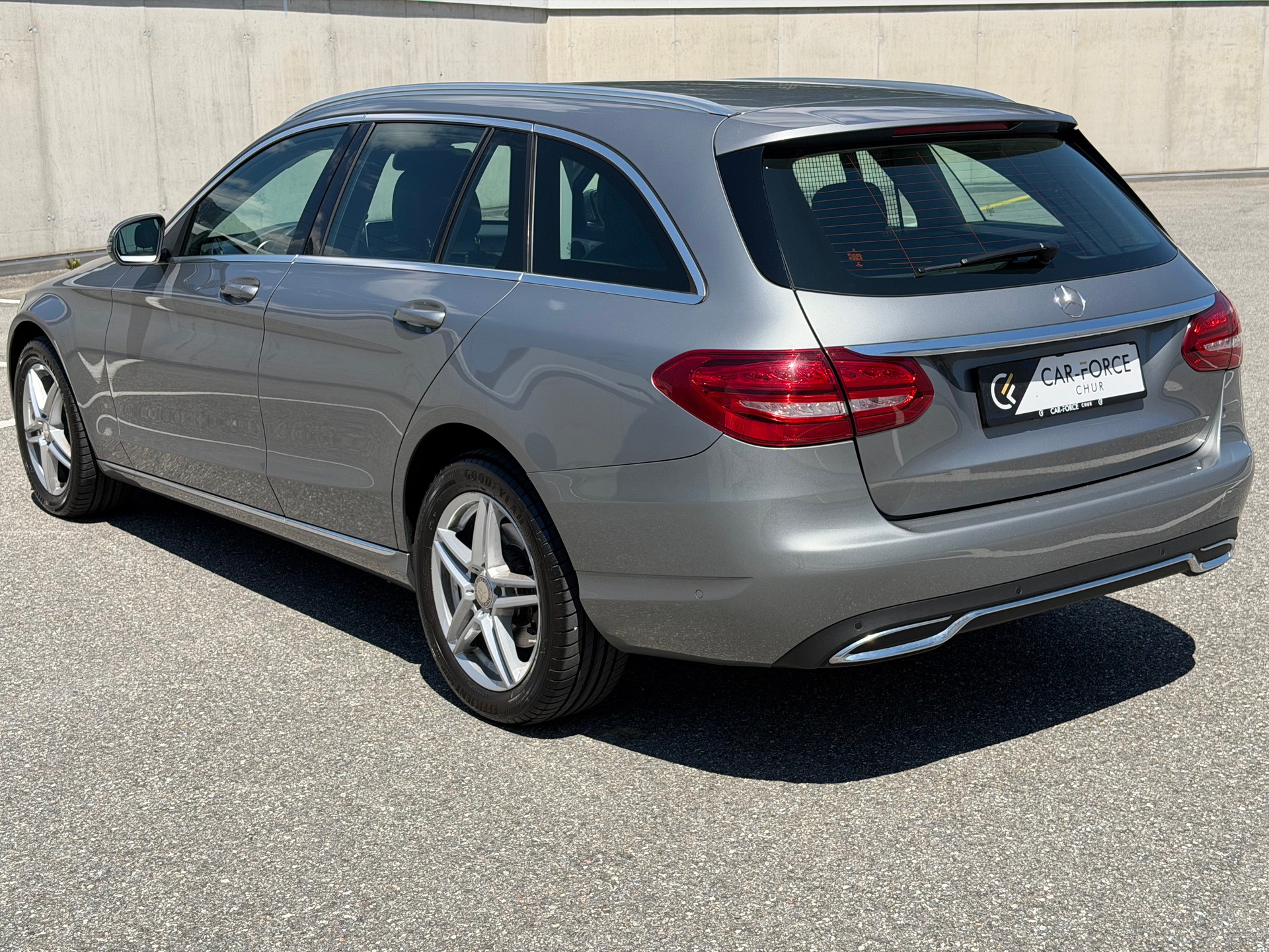 MERCEDES-BENZ C 200 Exclusive 4Matic 7G-Tronic-image-3