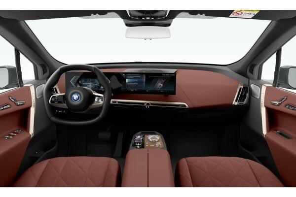 BMW iX xDrive50-image-4