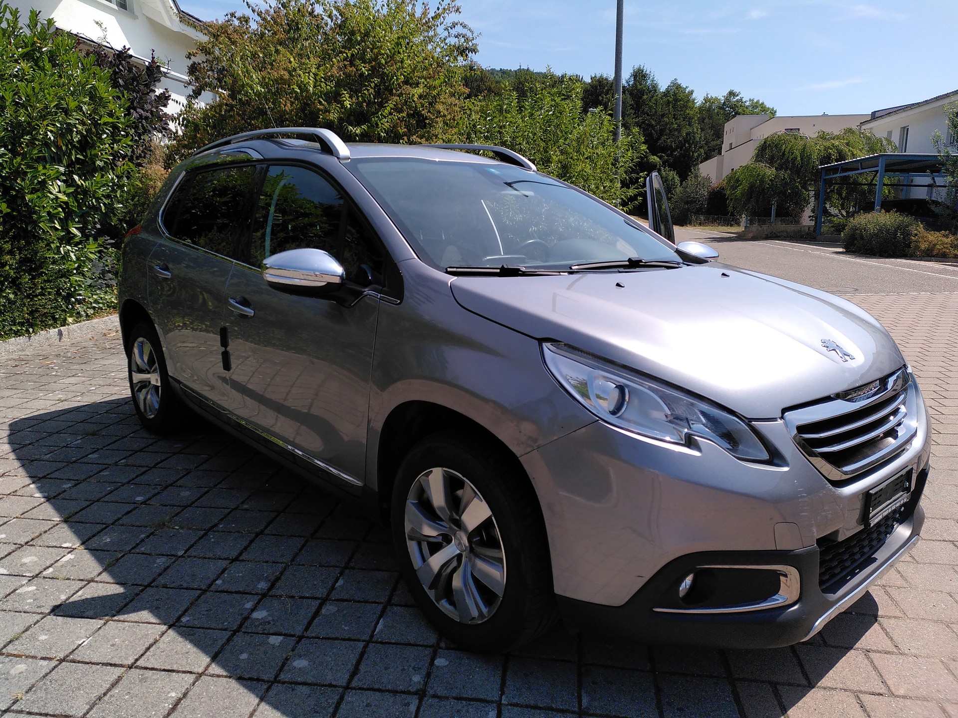 PEUGEOT 1.6 VTi Allure-image-1