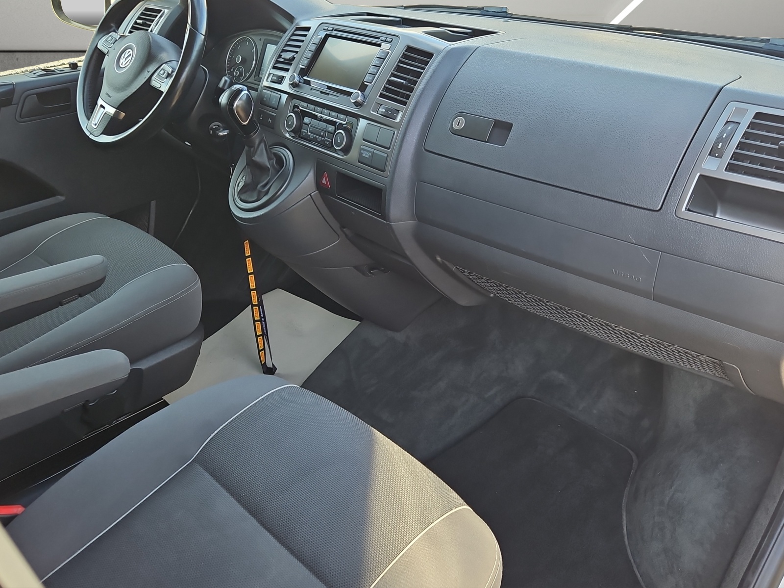 VW T5 California 2.0 Bi-TDI Beach Edition 4Motion DSG-image-1