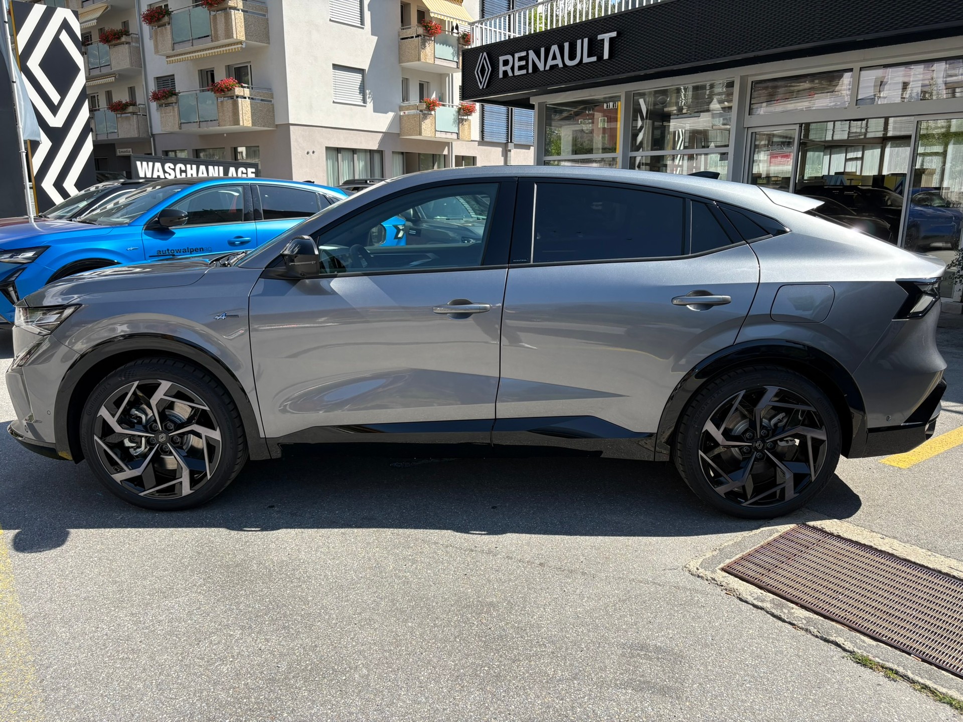 RENAULT Rafale 1.2 E-Tech Plug-in Hybrid 300 4x4 Atelier Alpine-image-7