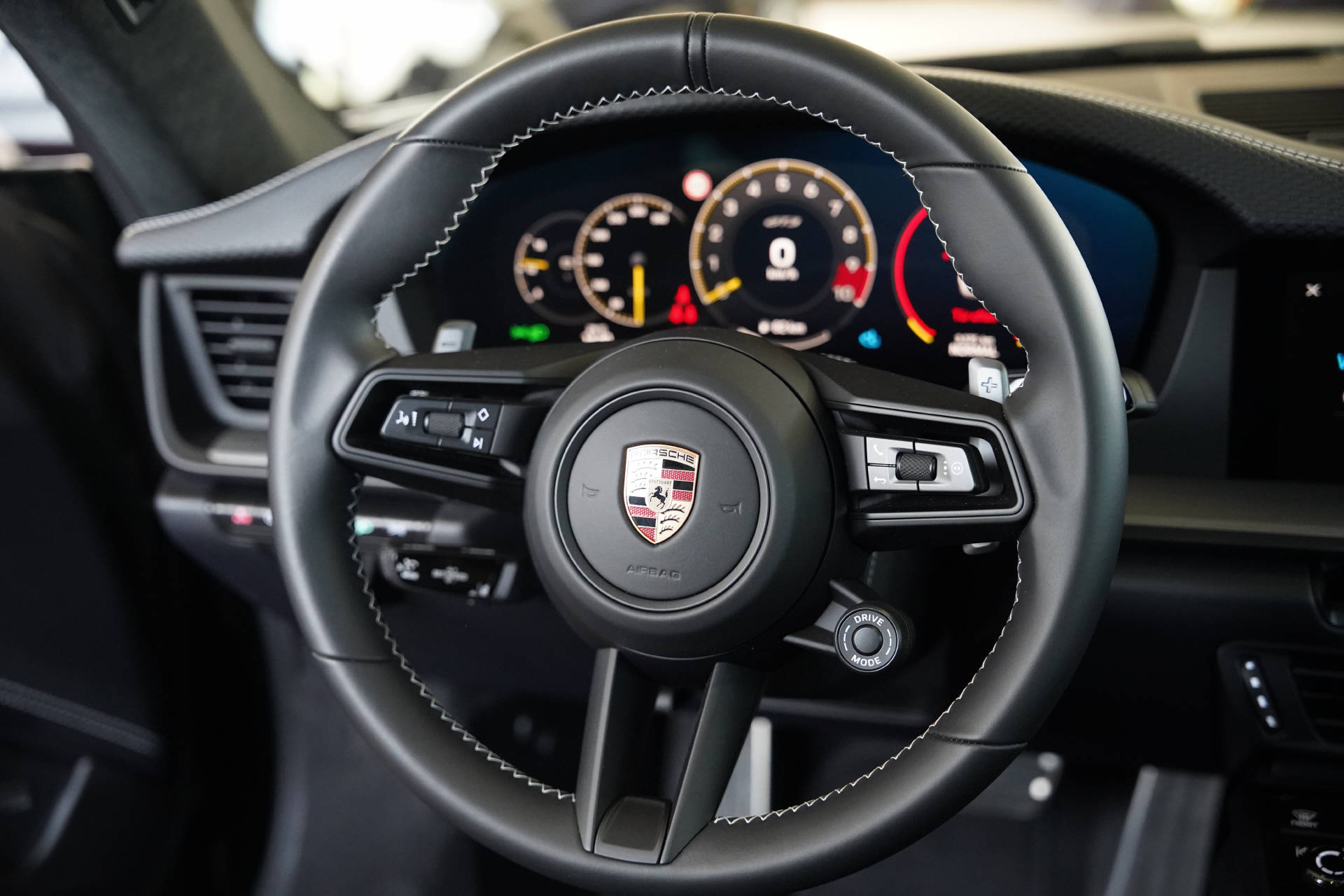 PORSCHE 911 Carrera GT3 PDK Touring Oakgreen-image-12