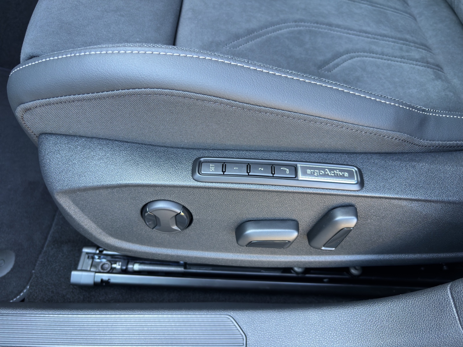 VW Golf 1.5 TSI PHEV Style-image-15