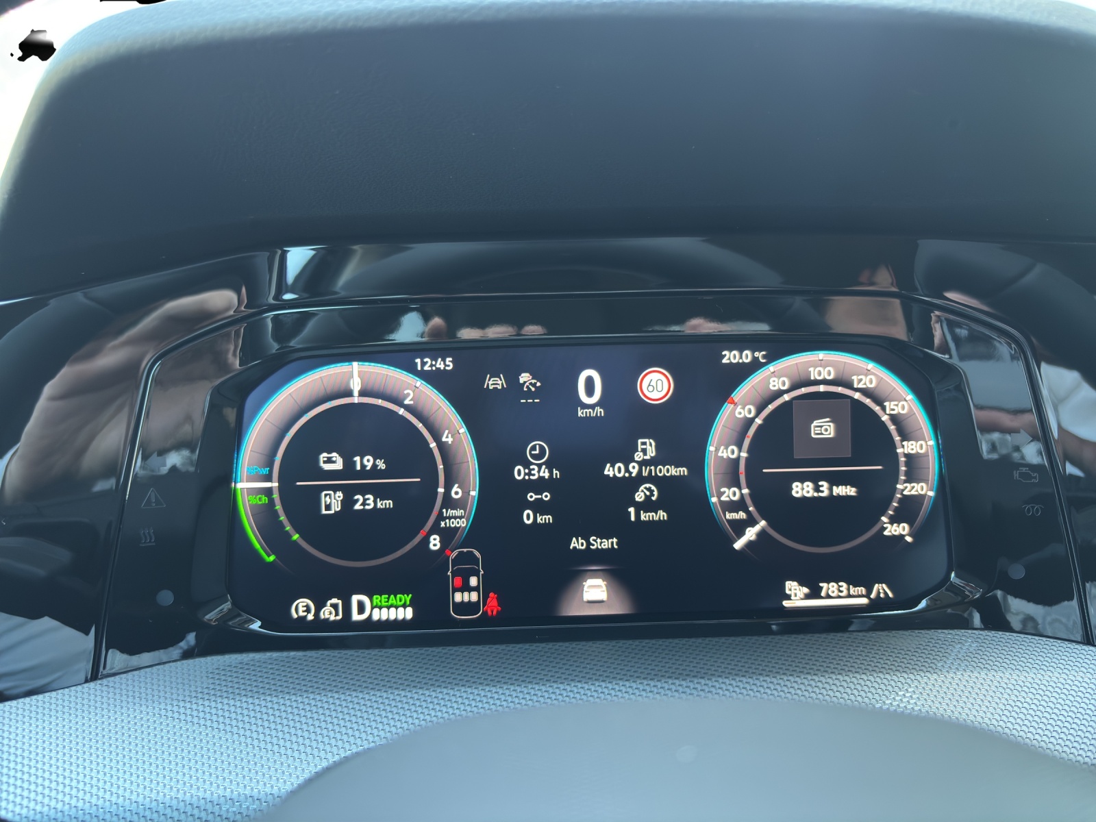 VW Golf 1.5 TSI PHEV Style-image-12