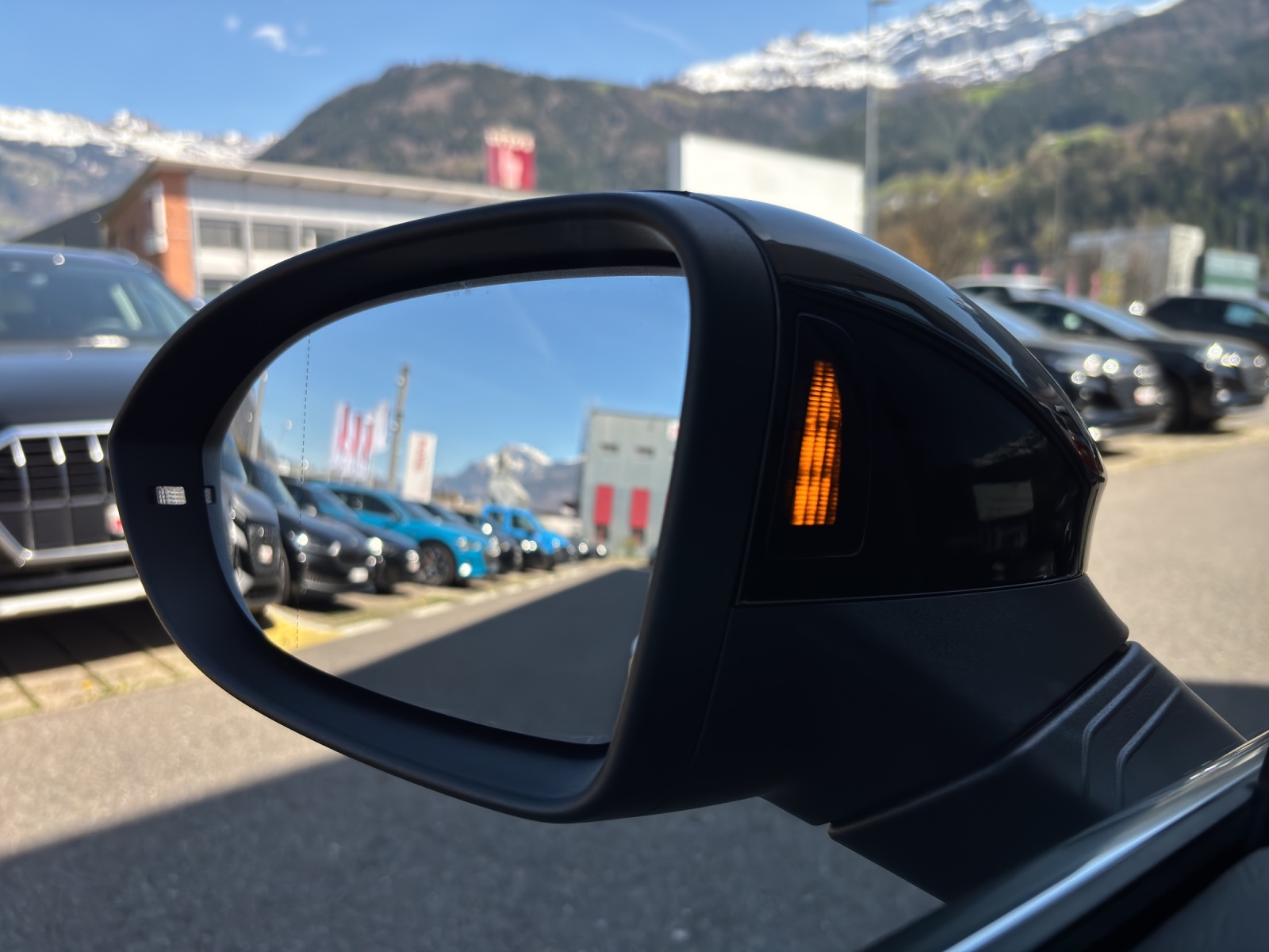 VW Golf 1.5 TSI PHEV Style-image-16