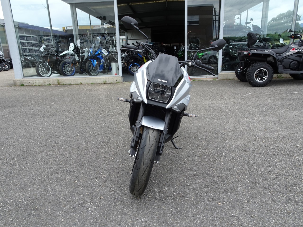 SUZUKI GSX-S 1000 Katana-showroom-element-2