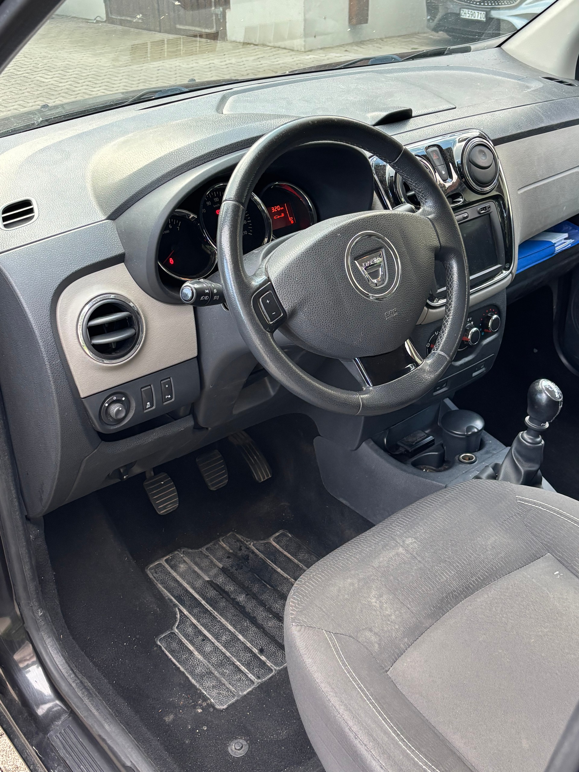 DACIA Lodgy 1.5 dCi Lauréate 5PL-image-6
