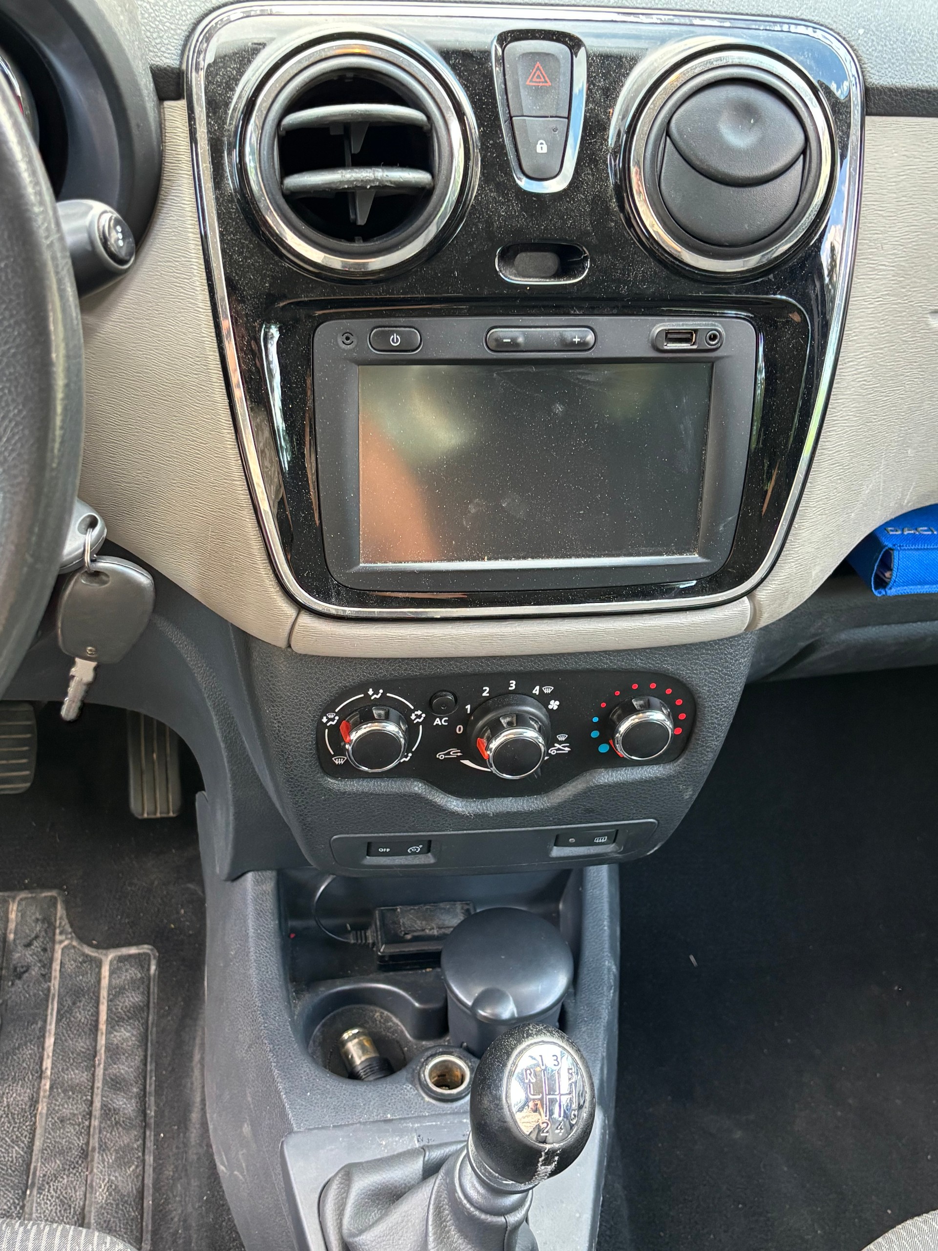 DACIA Lodgy 1.5 dCi Lauréate 5PL-image-9