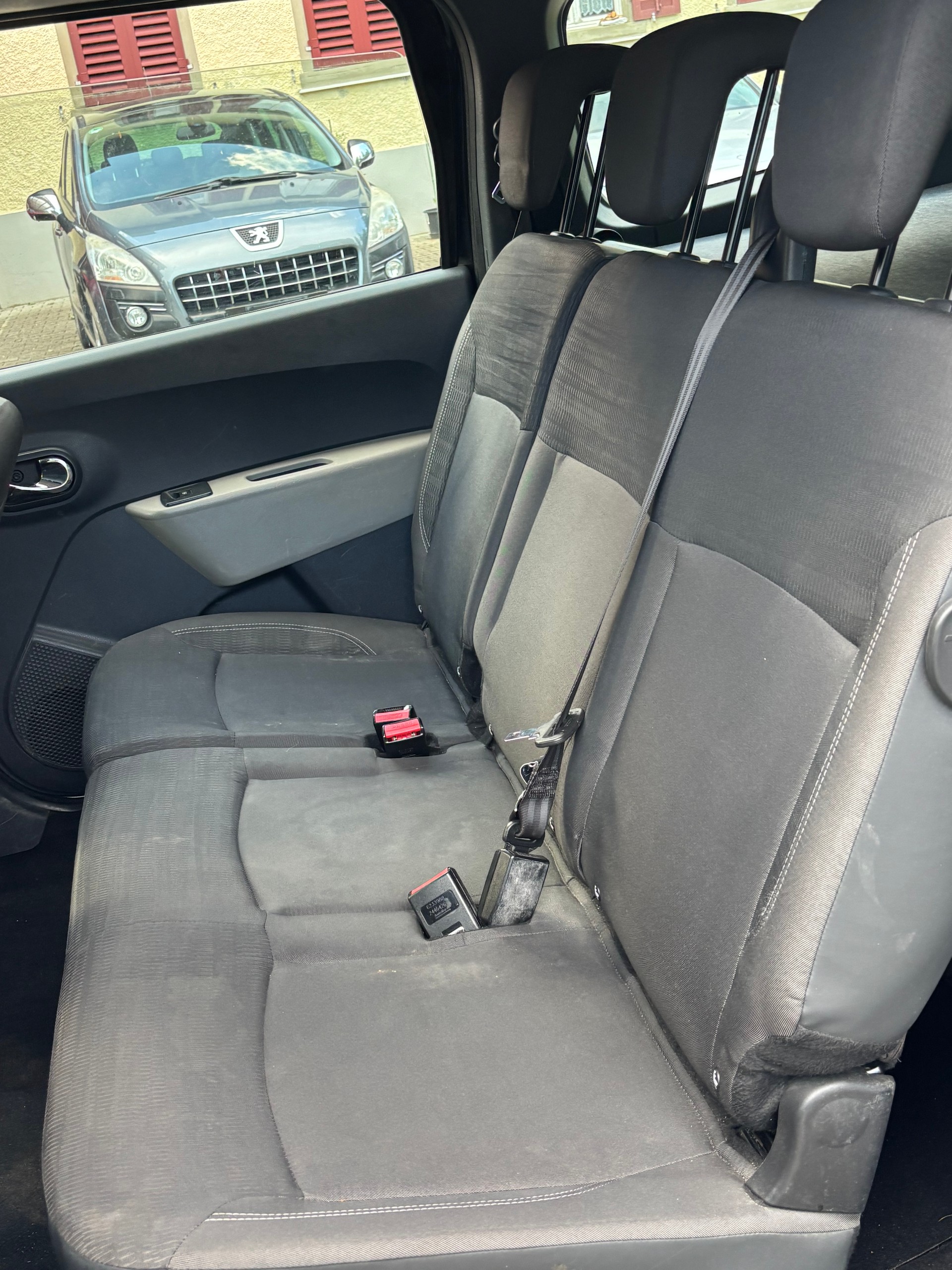 DACIA Lodgy 1.5 dCi Lauréate 5PL-image-14