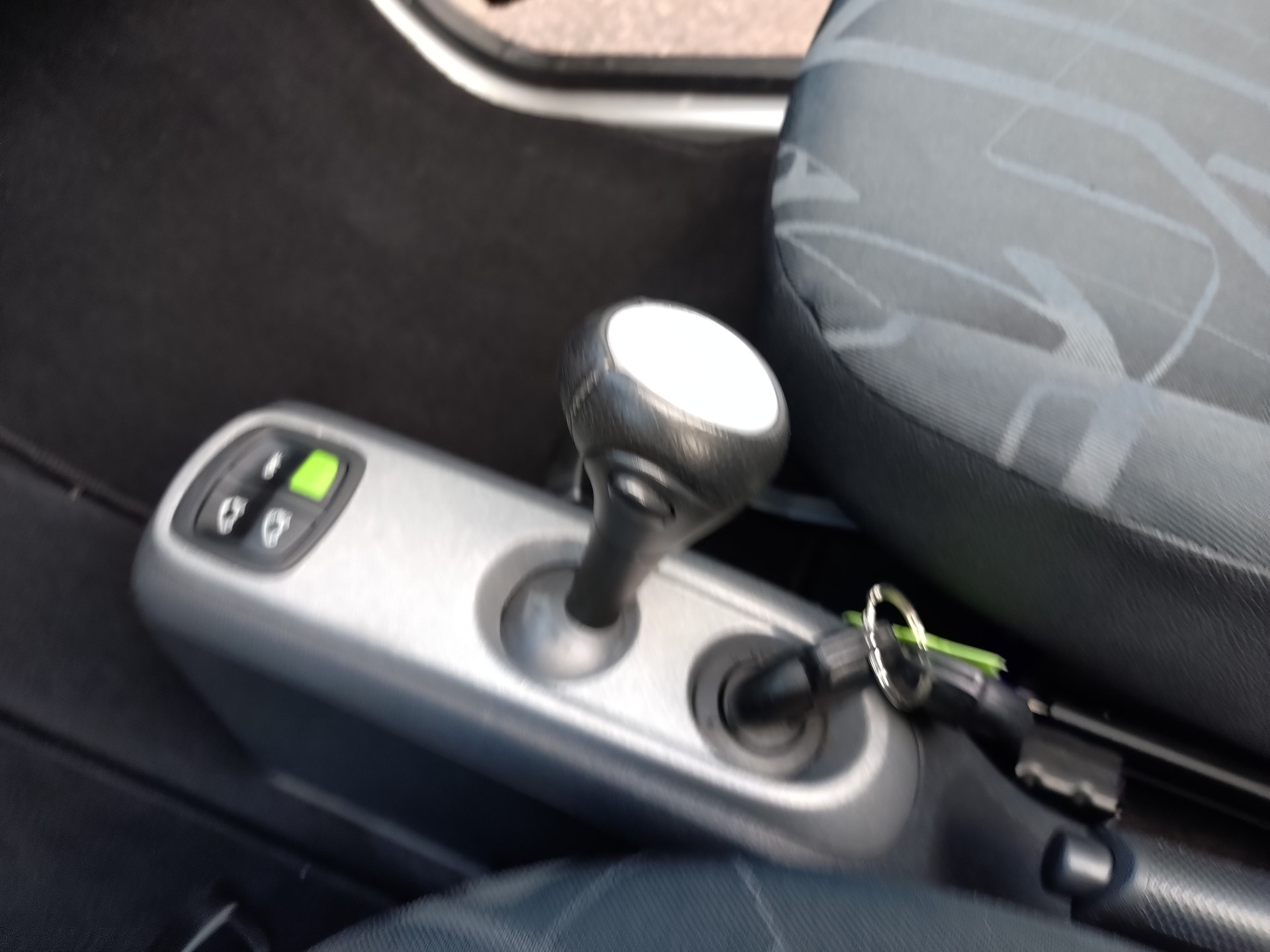 SMART FORTWO-image-8