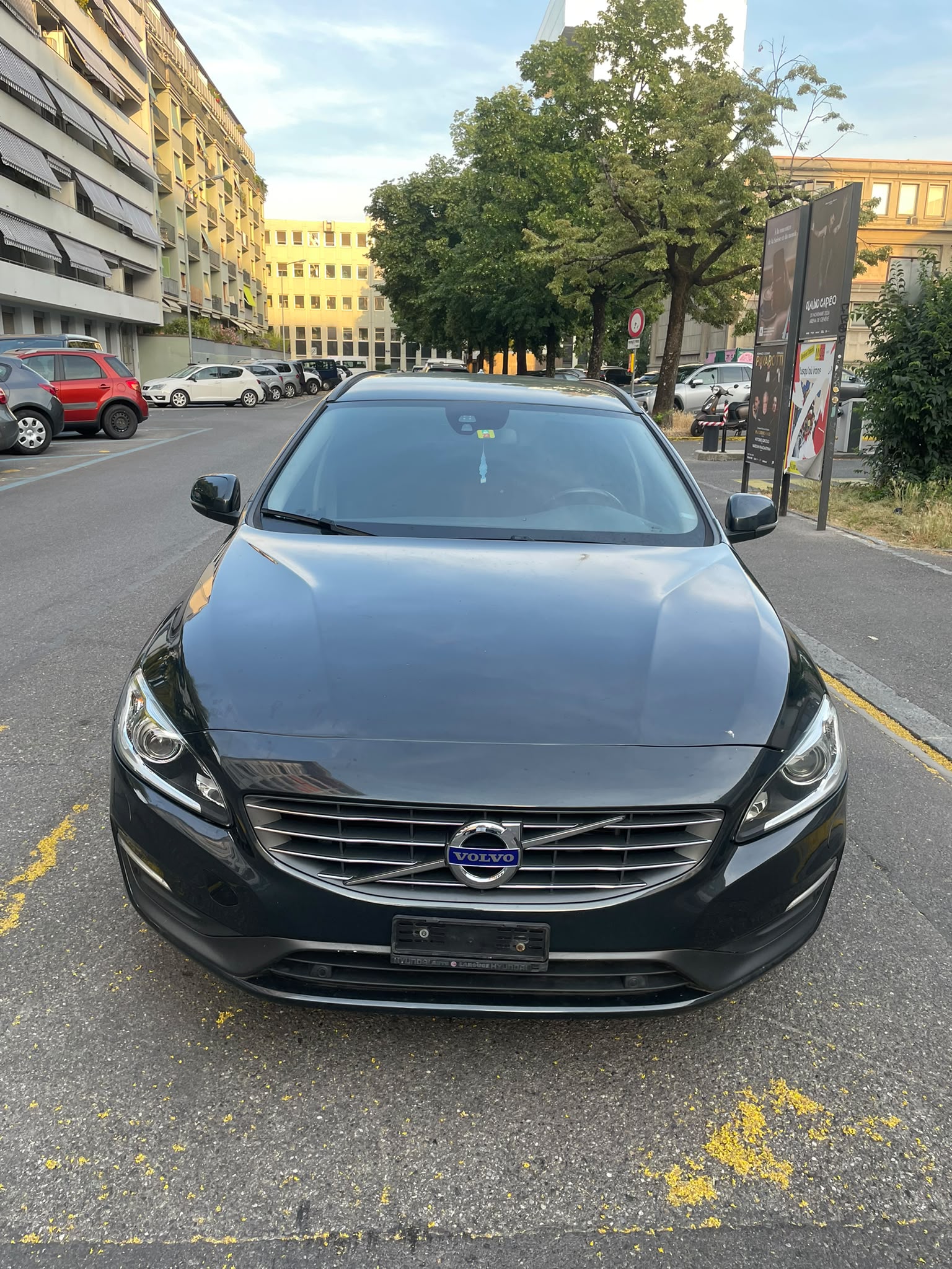 VOLVO V60 D4 AWD Momentum Geartronic