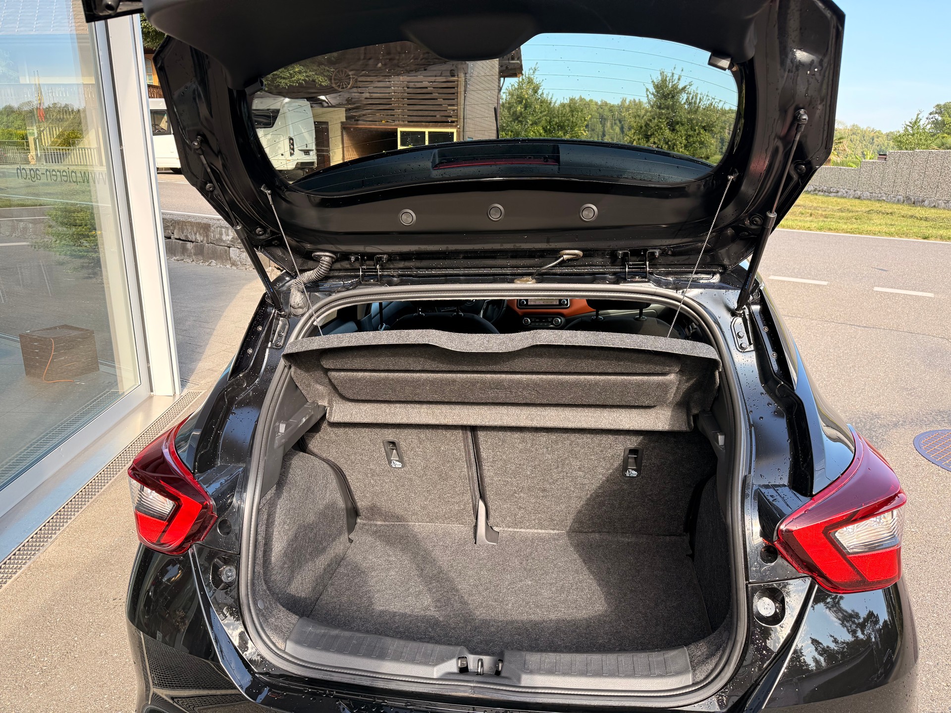NISSAN Micra IG-T n-design Xtronic-image-4