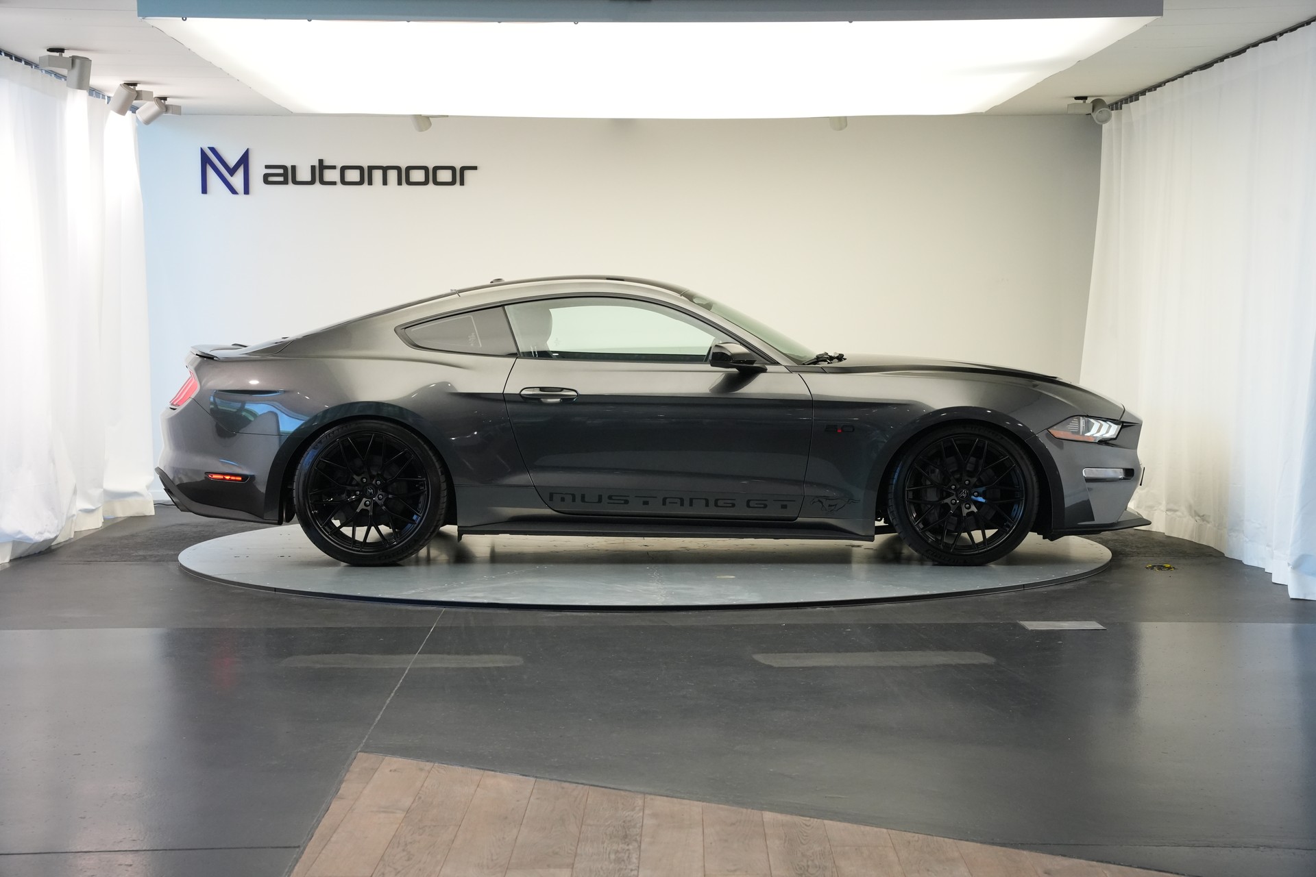 FORD Mustang Fastback 5.0 V8 GT Automat-showroom-element-3