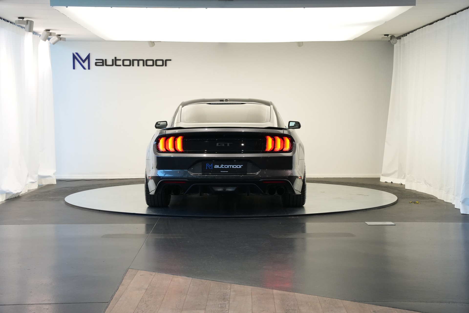 FORD Mustang Fastback 5.0 V8 GT Automat-image-5