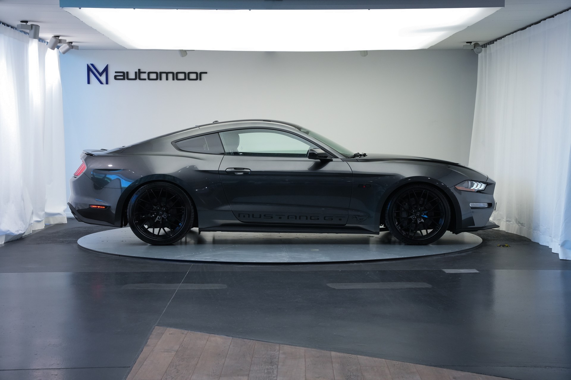 FORD Mustang Fastback 5.0 V8 GT Automat-showroom-element-3
