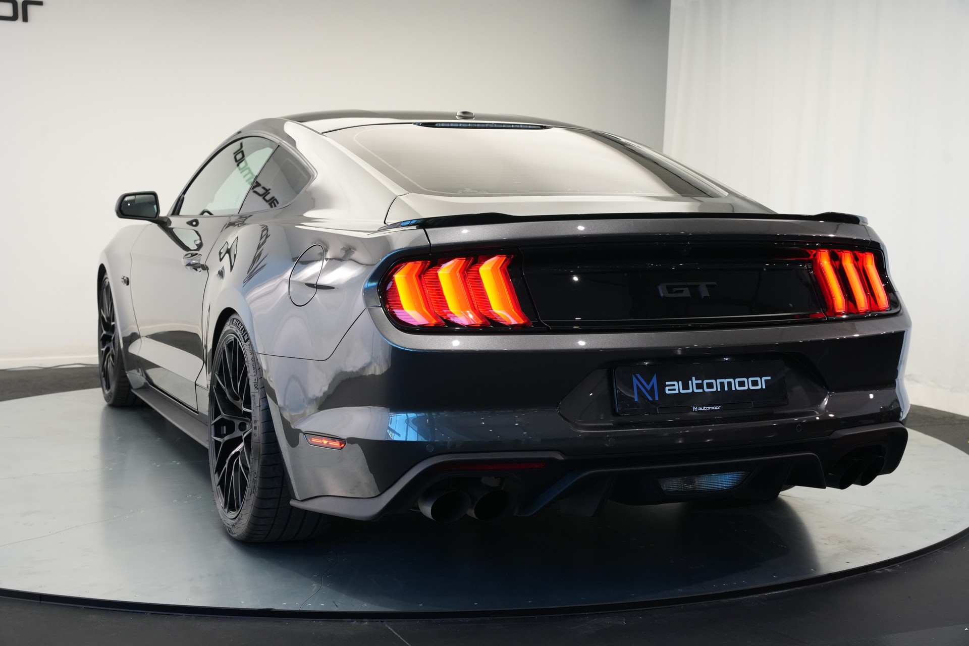 FORD Mustang Fastback 5.0 V8 GT Automat-image-36