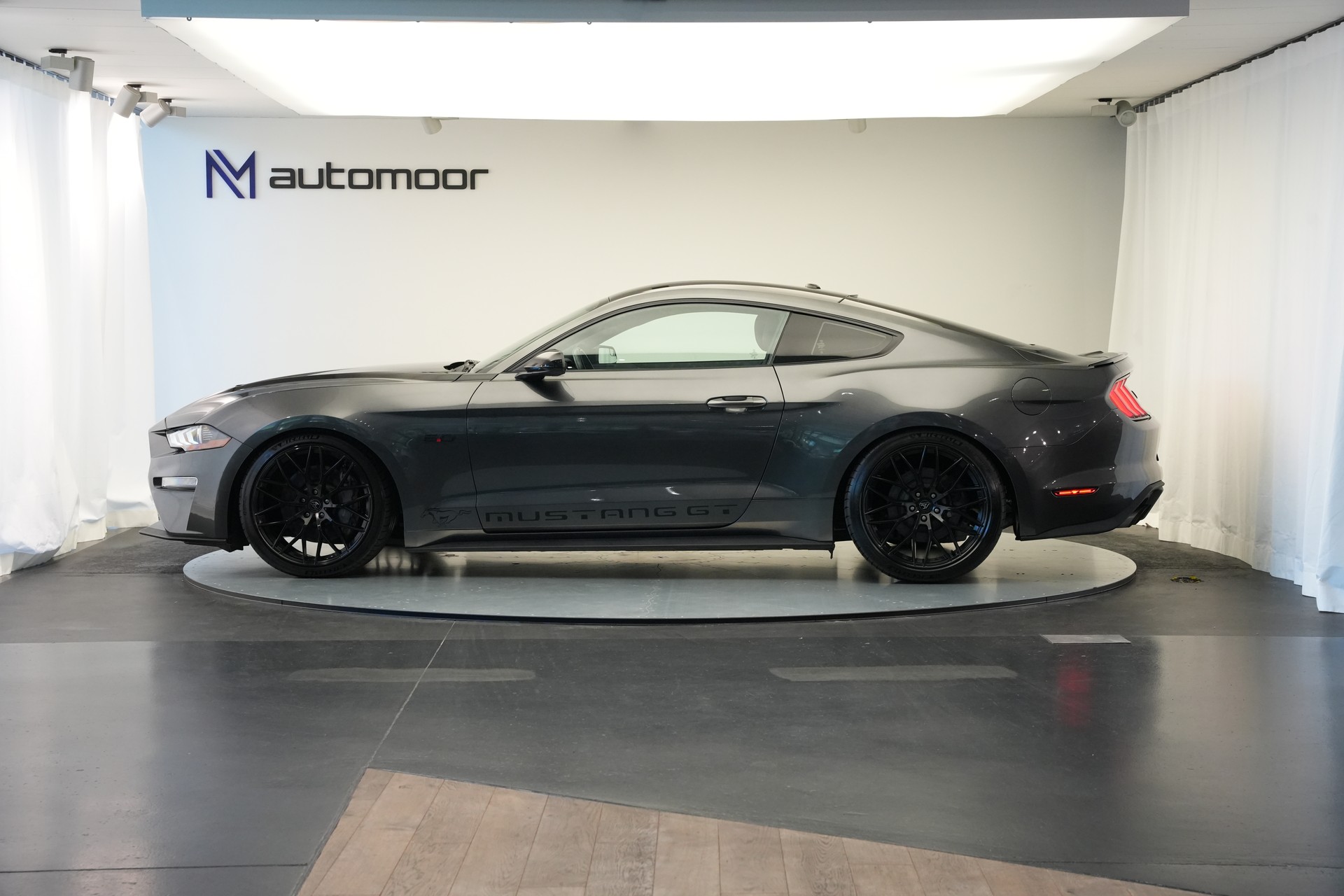 FORD Mustang Fastback 5.0 V8 GT Automat-image-7