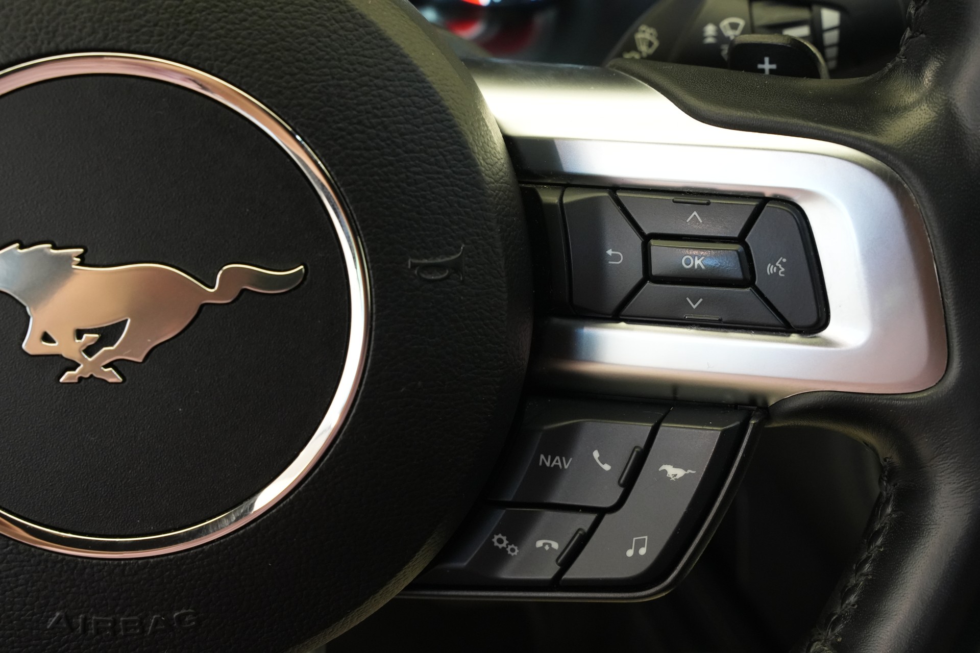 FORD Mustang Fastback 5.0 V8 GT Automat-image-21