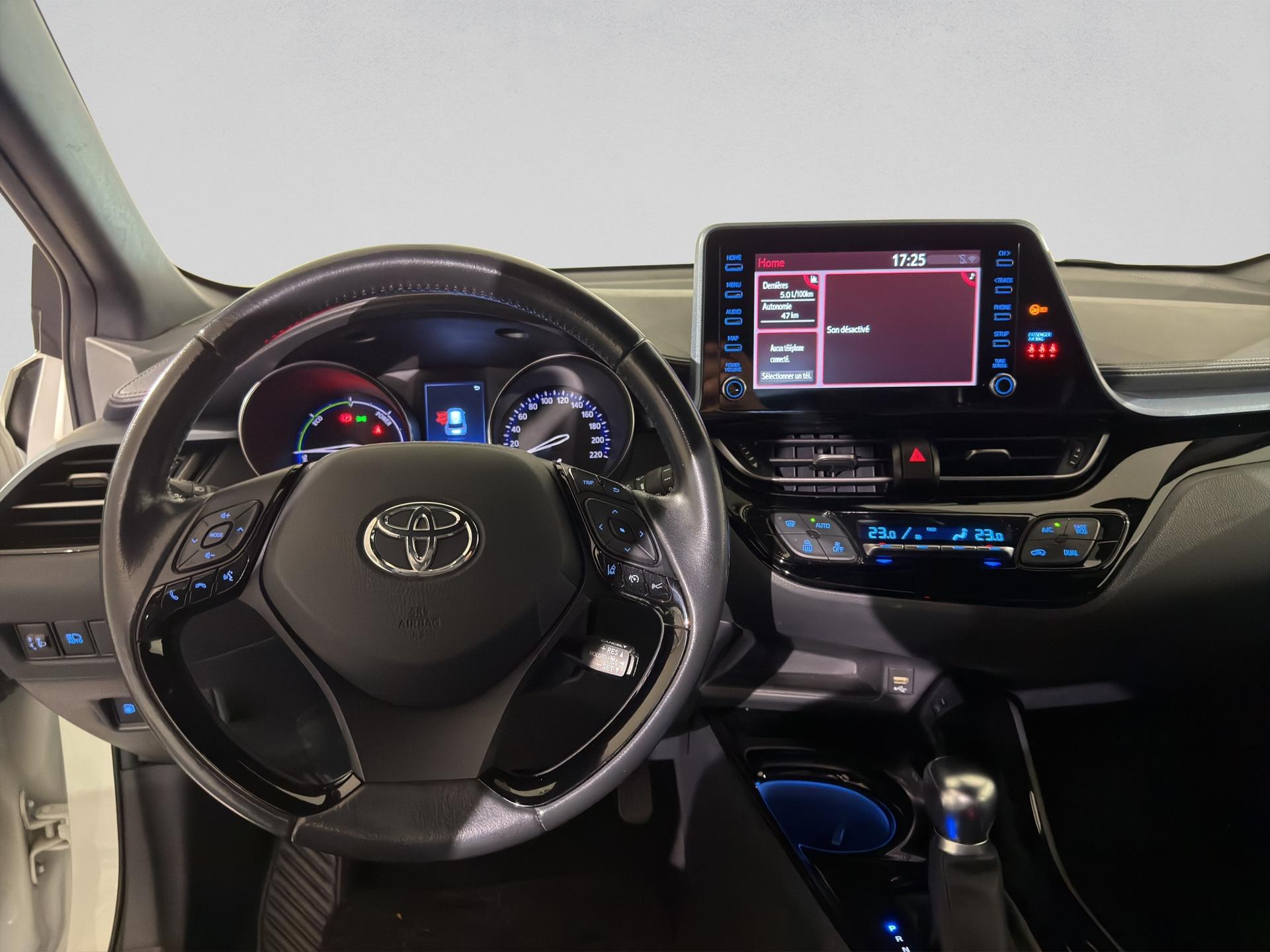TOYOTA C-HR 1.8 HSD CVT Comfort-image-13