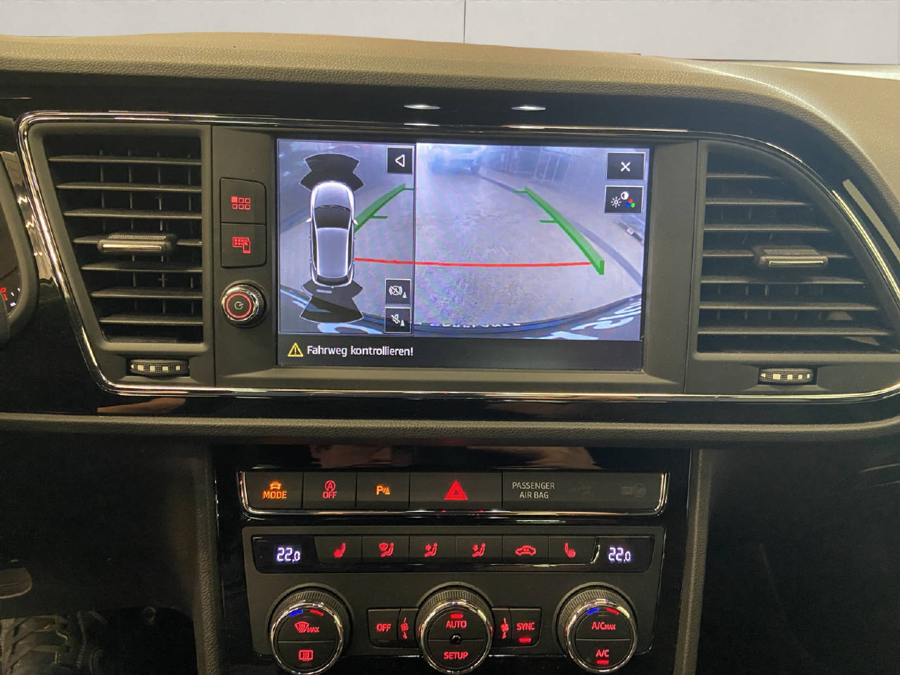 SEAT Leon 2.0 TSI FR DSG-image-9