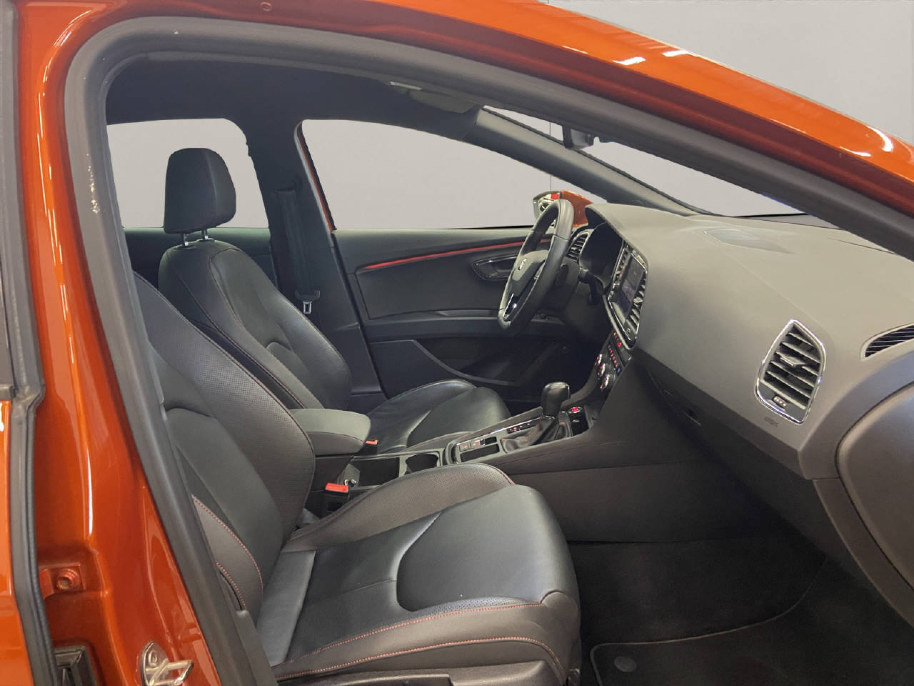 SEAT Leon 2.0 TSI FR DSG-image-11