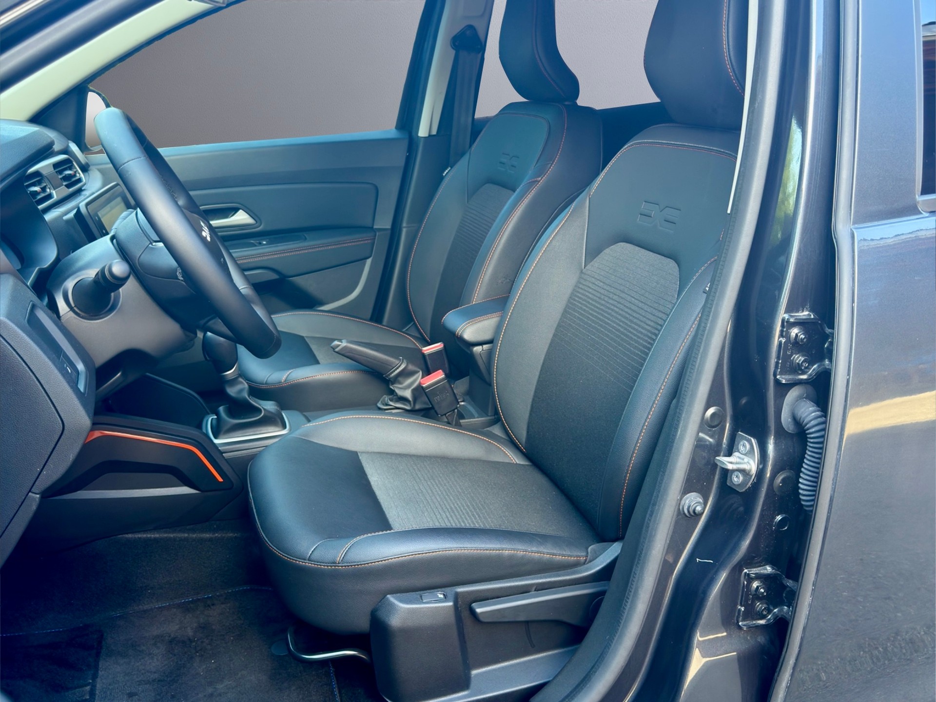 DACIA Duster TCe 150 SWISS EDITION Automatik-image-8