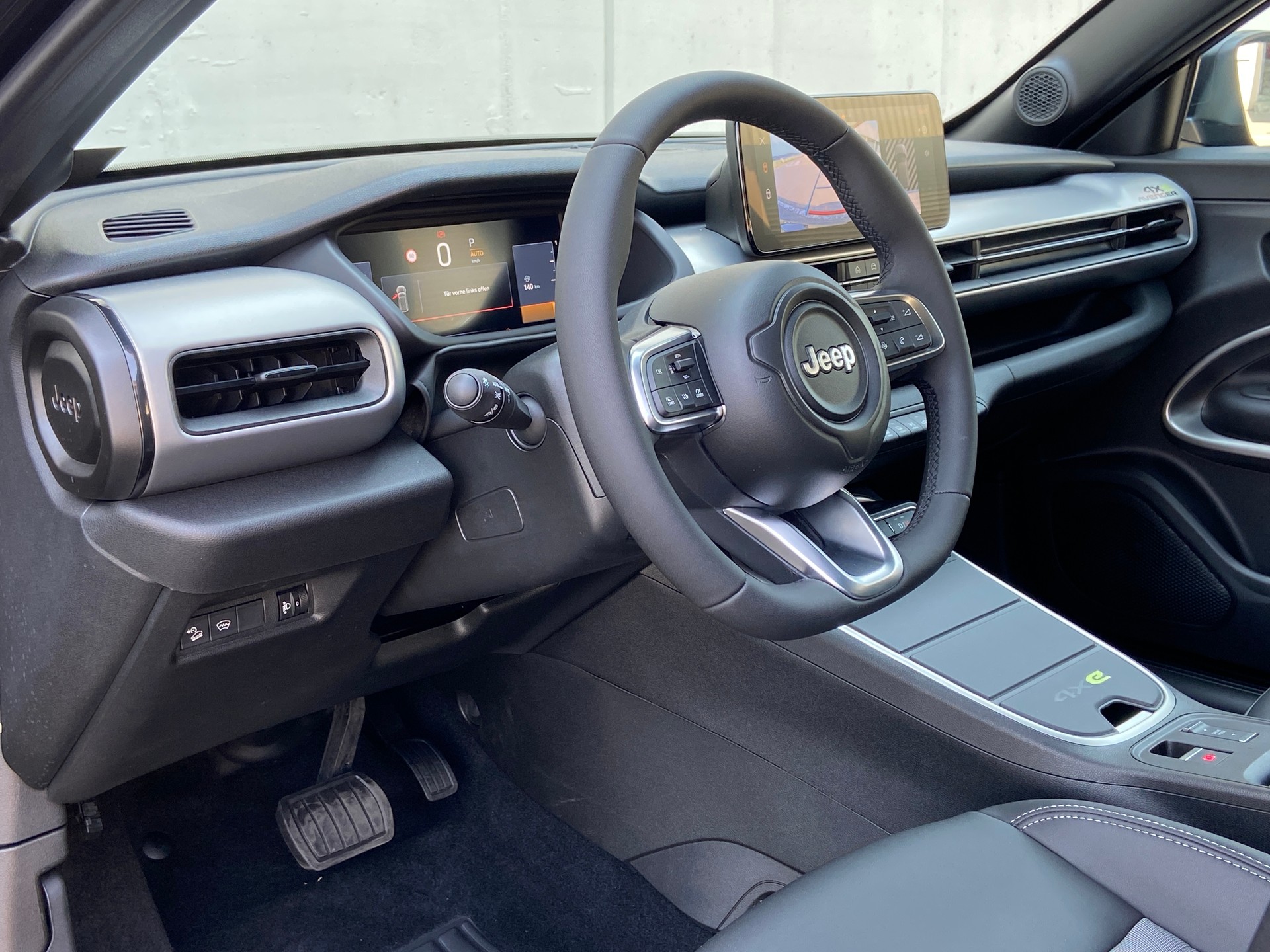 JEEP Avenger 1.2 Turbo MHEV Upland Plus 4xe-image-3