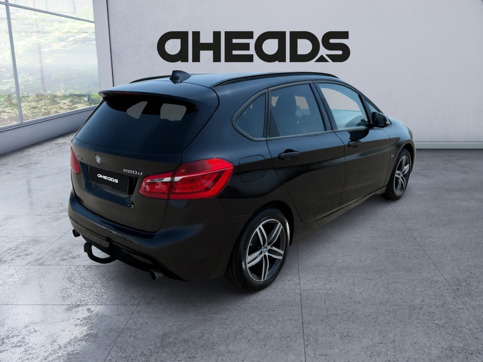 BMW 220d xDrive Active Tourer Sport Line Steptronic-image-4