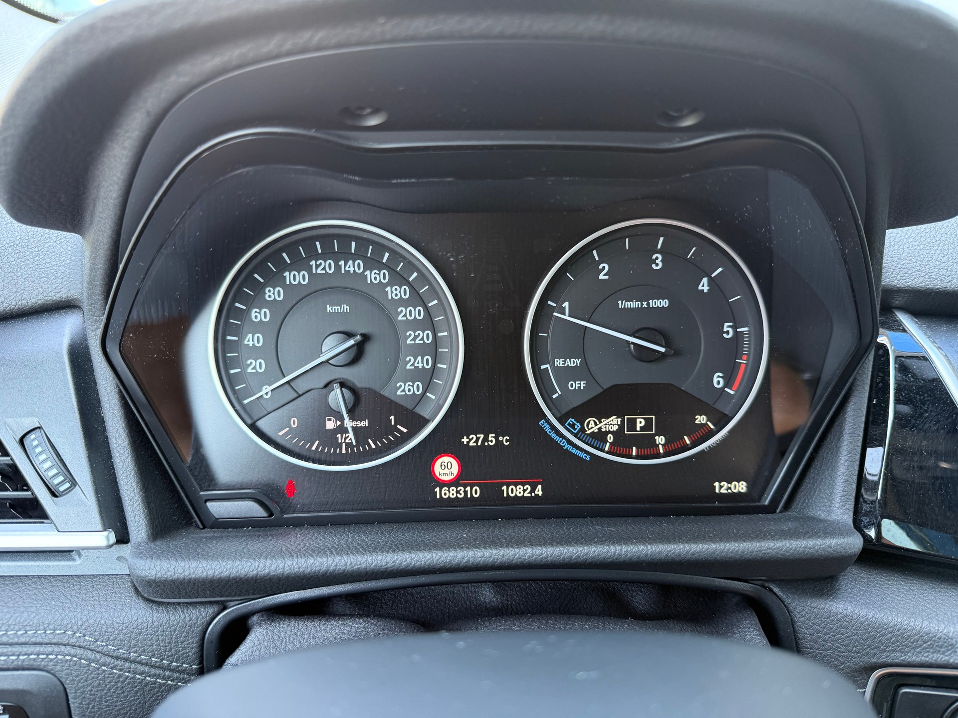 BMW 220d xDrive Active Tourer Sport Line Steptronic-image-23