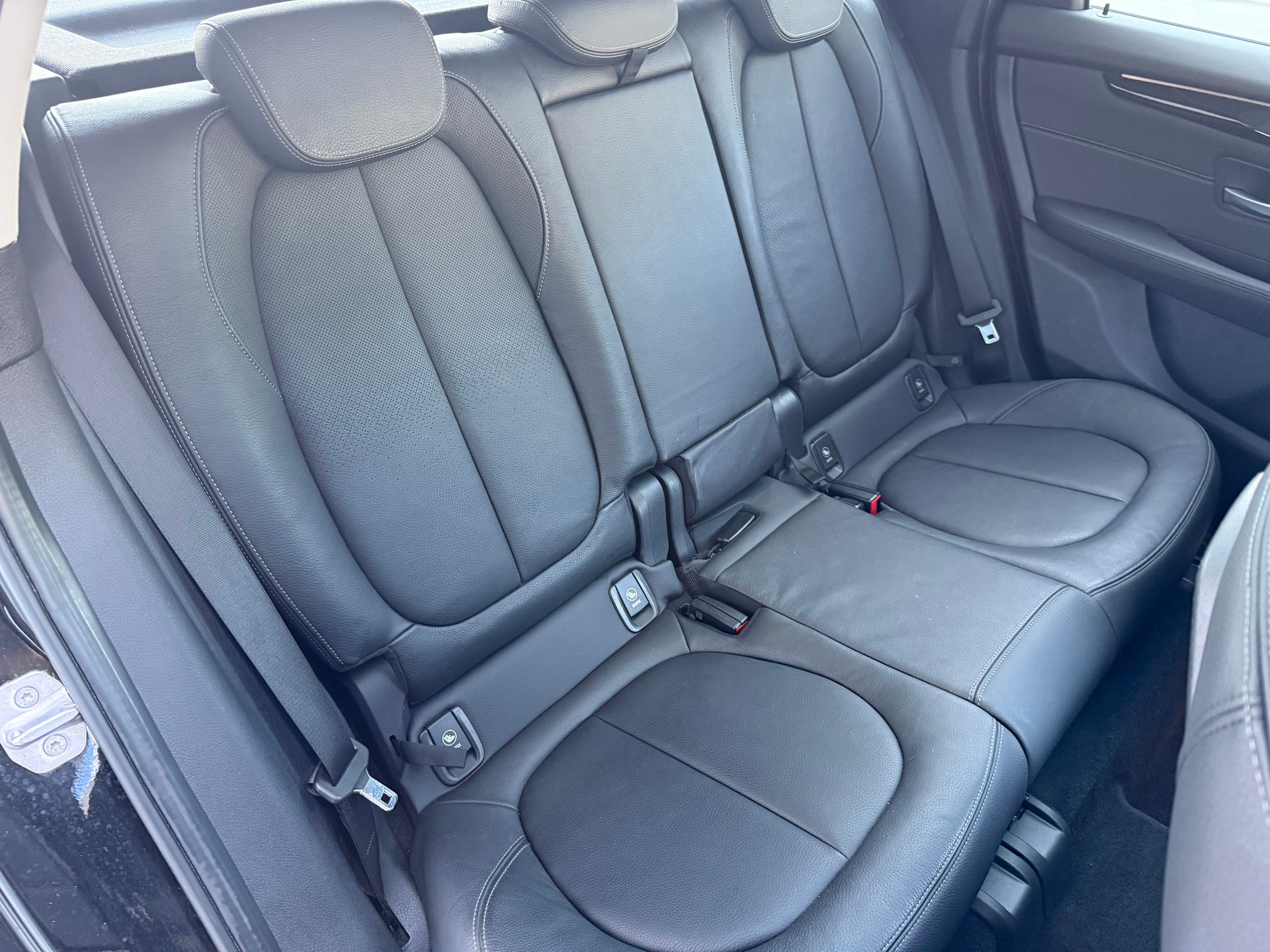 BMW 220d xDrive Active Tourer Sport Line Steptronic-image-14