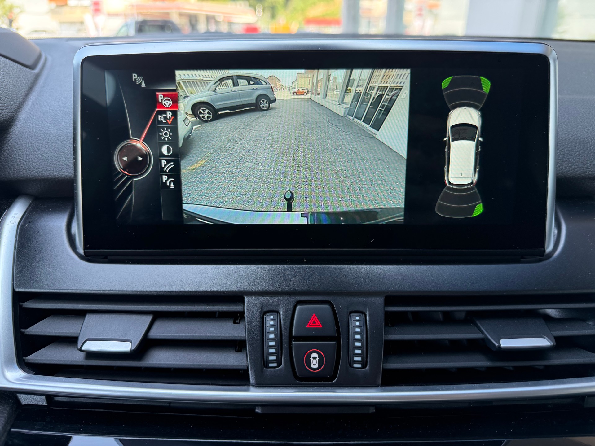 BMW 220d xDrive Active Tourer Sport Line Steptronic-image-19