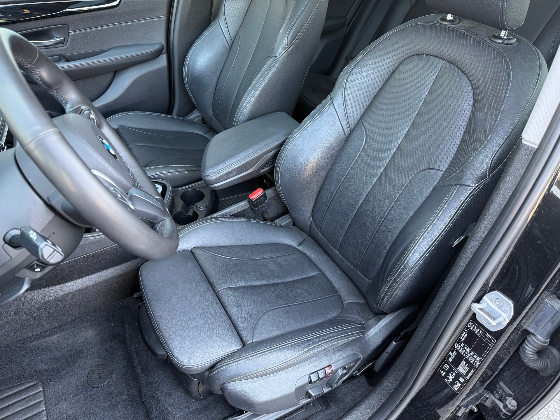 BMW 220d xDrive Active Tourer Sport Line Steptronic-image-9