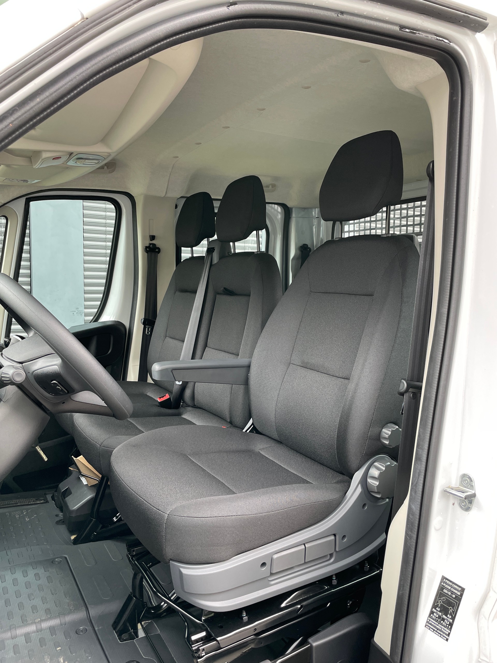 TOYOTA Proace MAX 2.2D DK Chassis HD Active 3,5t L3H1 Aut.-image-11