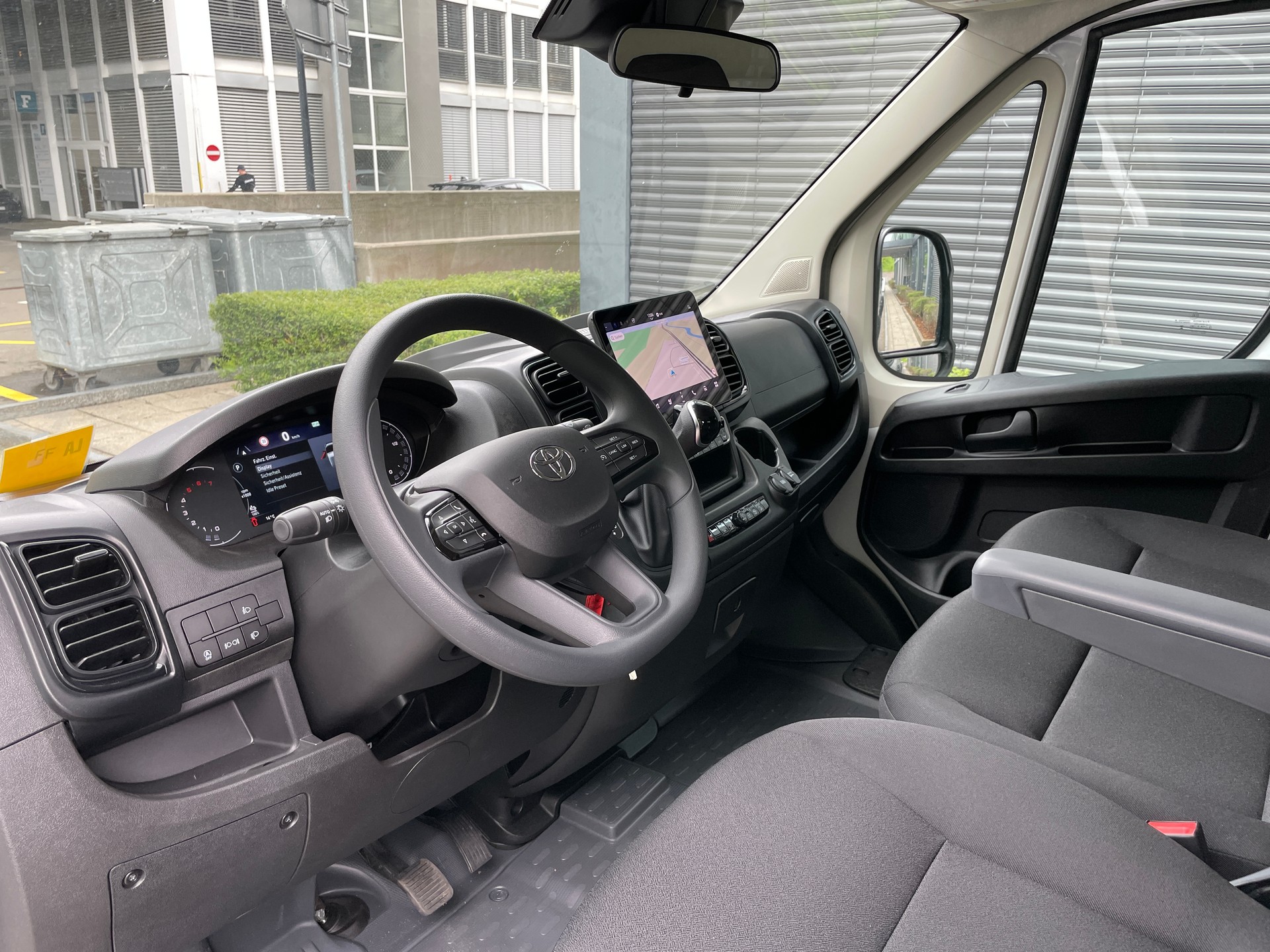 TOYOTA Proace MAX 2.2D DK Chassis HD Active 3,5t L3H1 Aut.-image-8