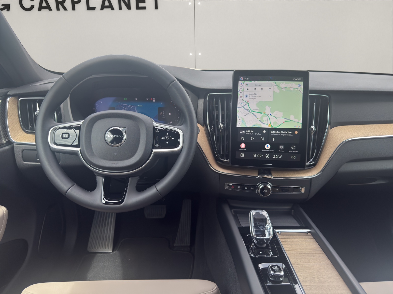 VOLVO XC60 2.0 B5 MH Plus Dark AWD-image-12