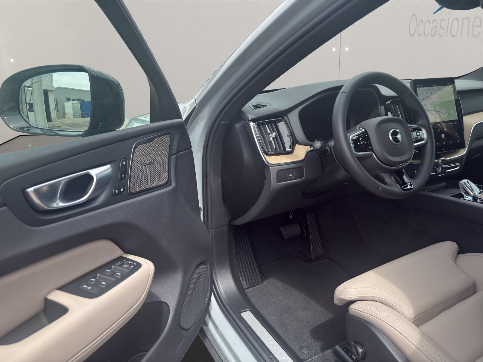 VOLVO XC60 2.0 B5 MH Plus Dark AWD-image-7