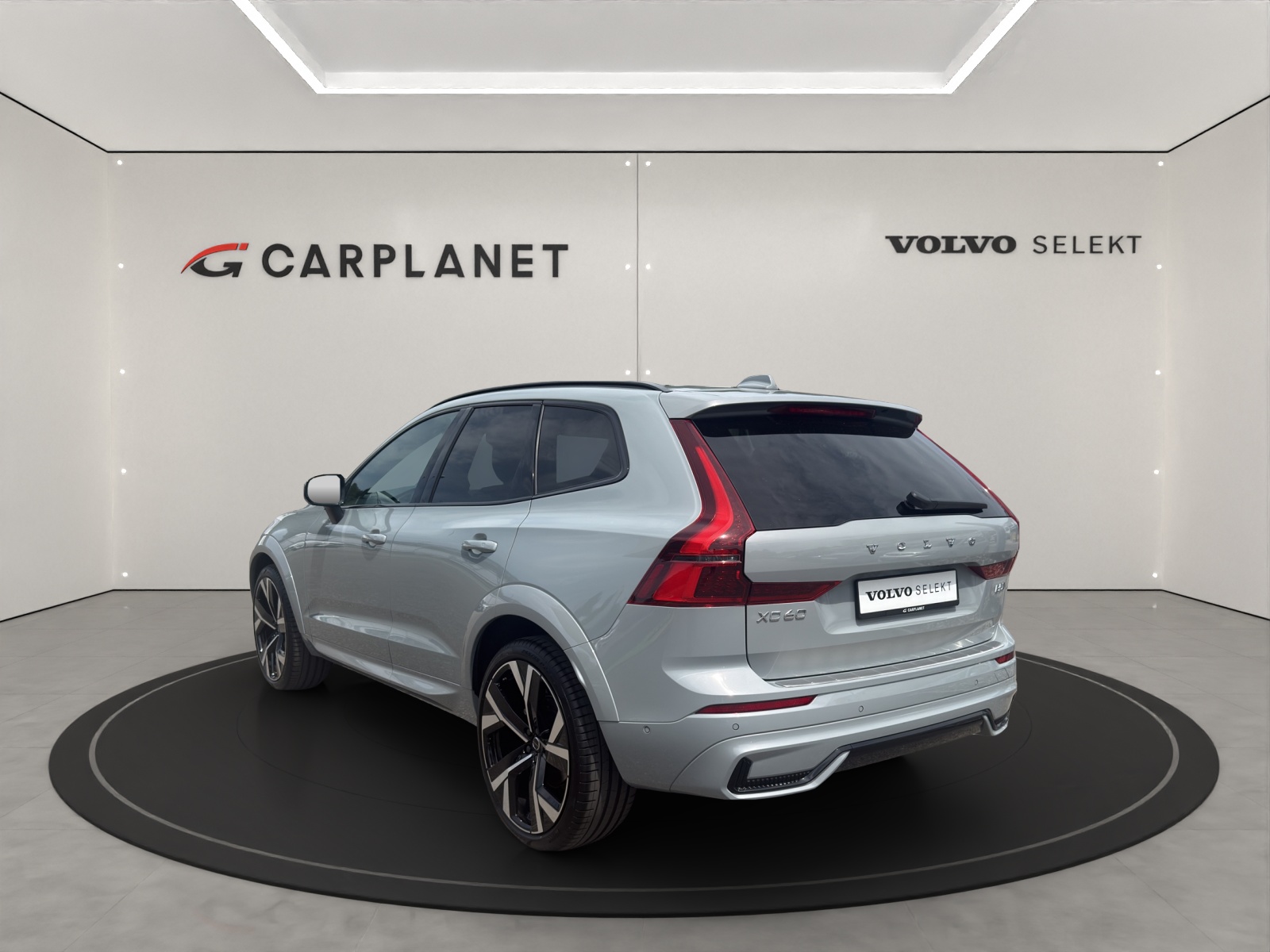 VOLVO XC60 2.0 B5 MH Plus Dark AWD-image-3