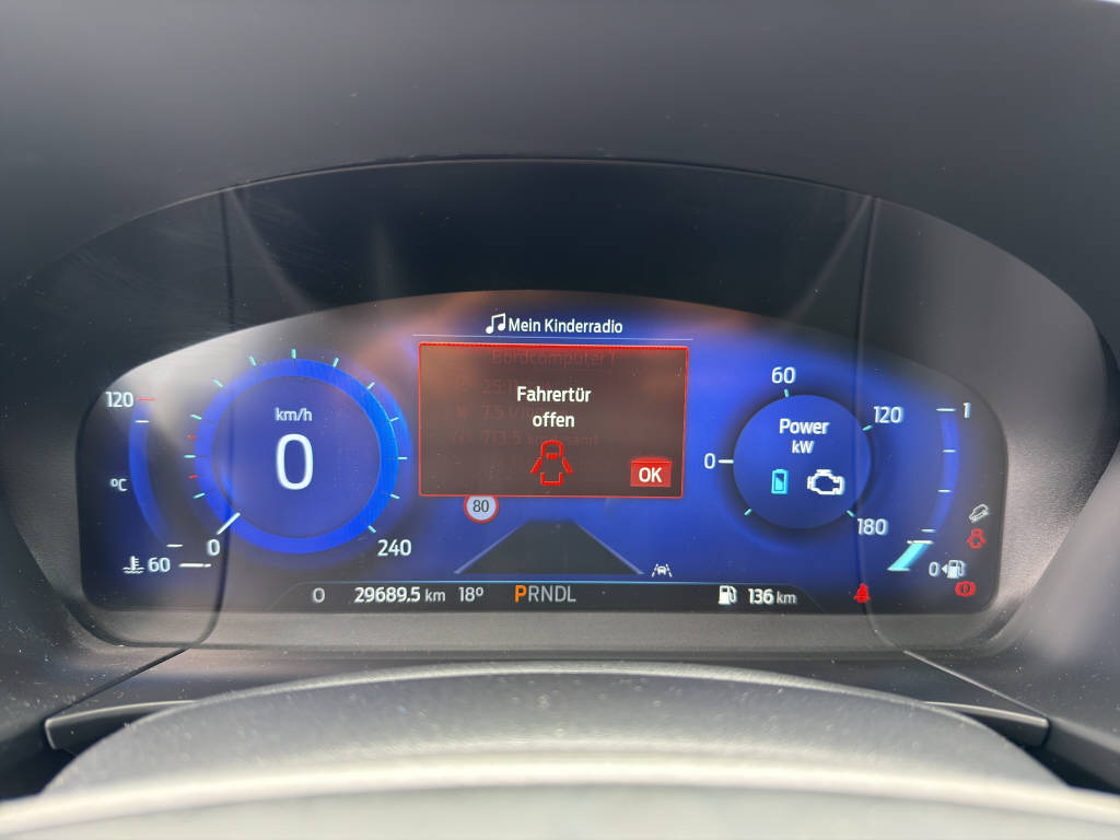 FORD Kuga 2.5 Hybrid Titanium X 4x4-image-10
