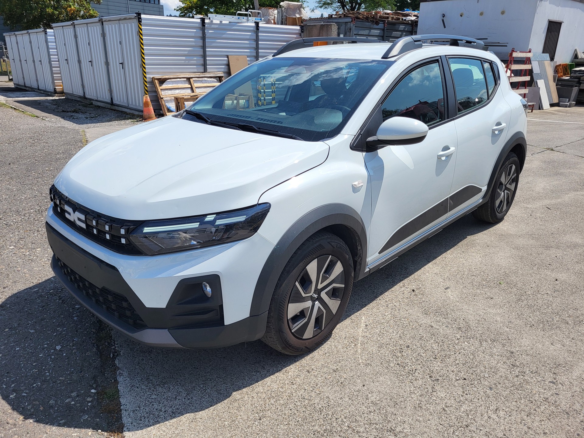 DACIA Sandero Stepway TCe 110 Extreme-image-1